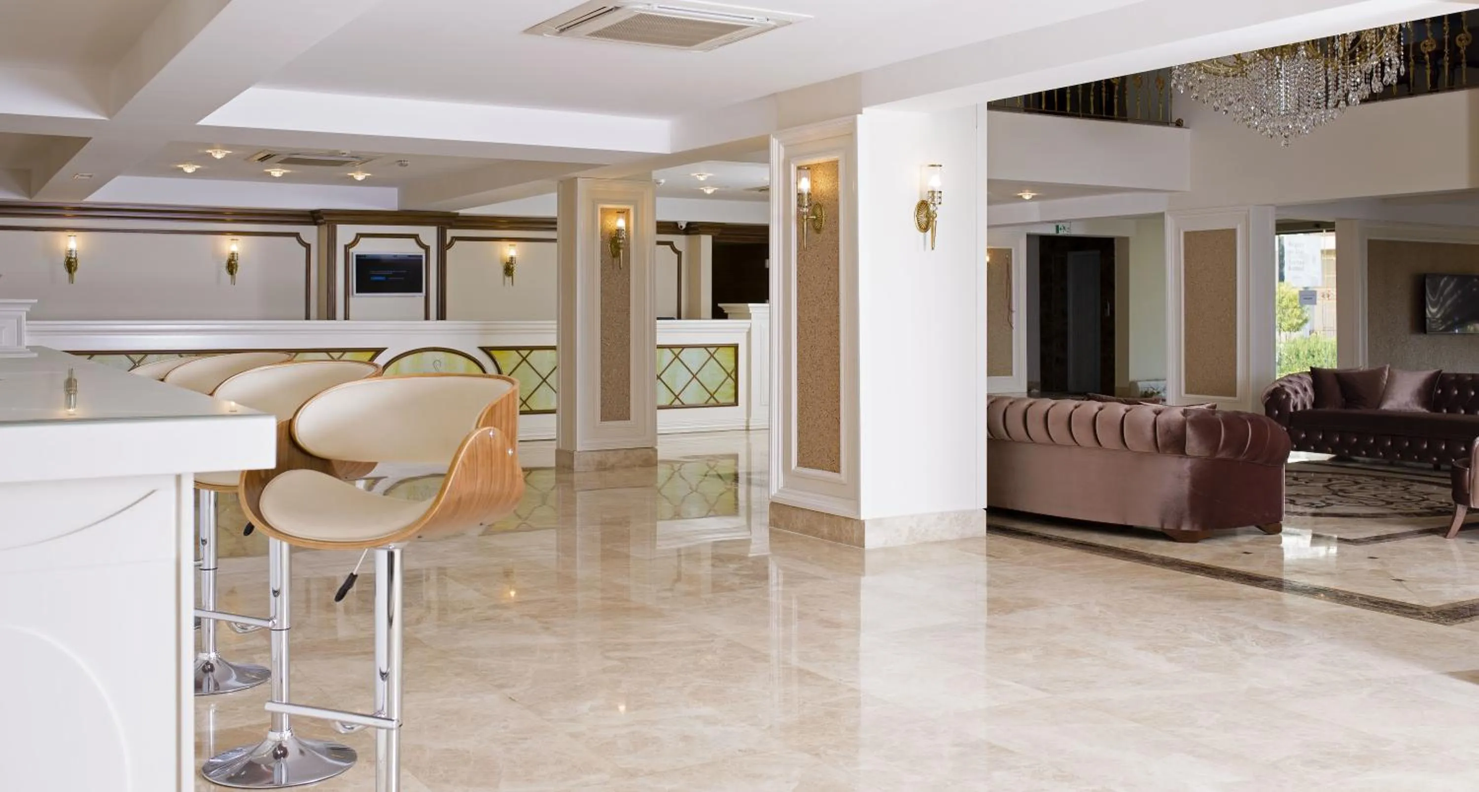 Lobby or reception in Svalinn Hotel