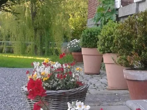 Property building in Maison d'Eclaibes