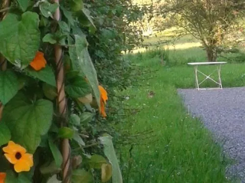 Property building in Maison d'Eclaibes