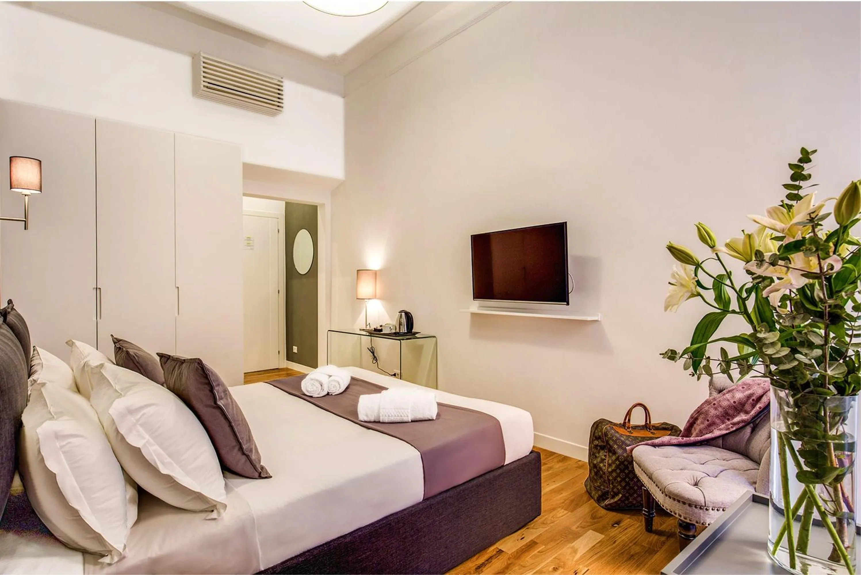 Bed in Orange Suites