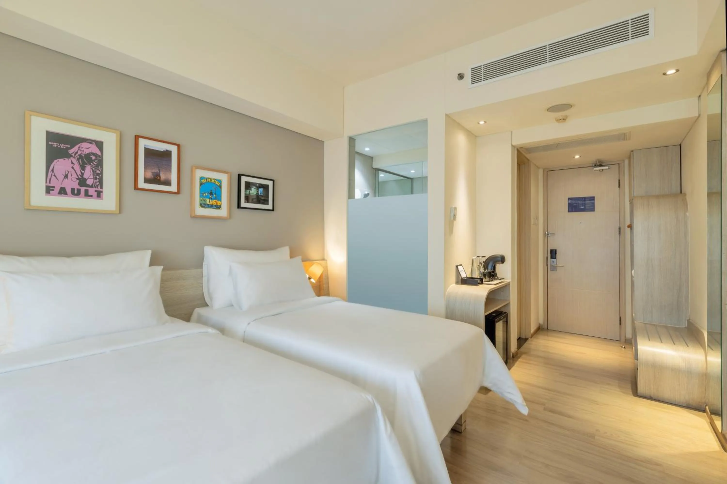 Bedroom, Bed in Artotel Harmoni Jakarta
