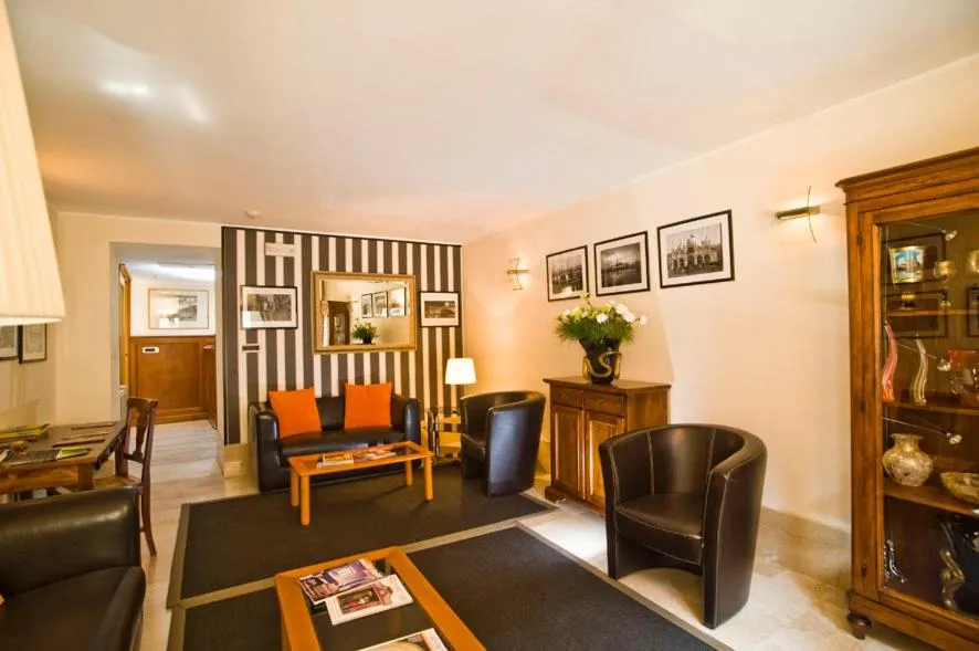 Communal lounge/ TV room in La Locandiera