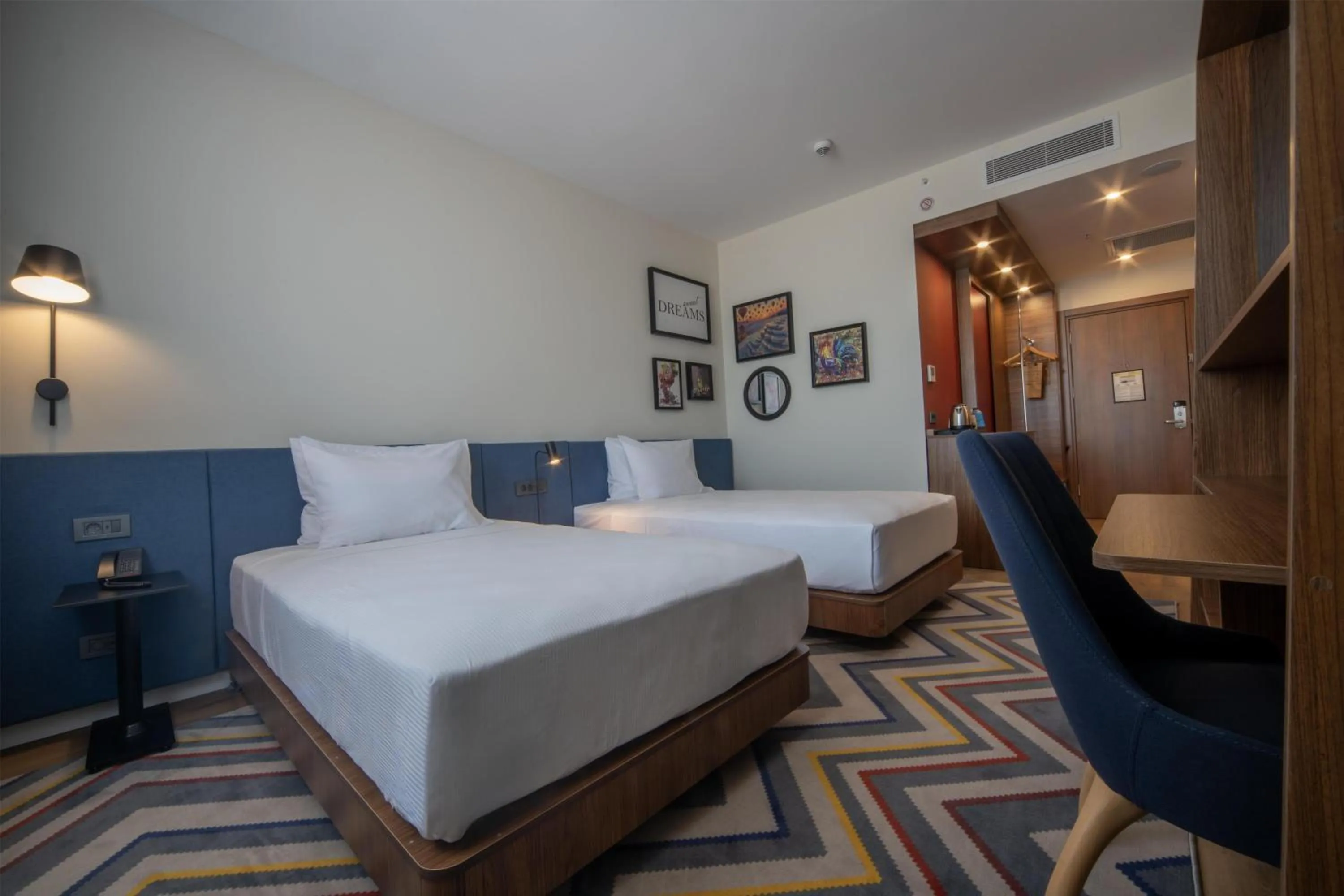 Bed in Hampton By Hilton Denizli