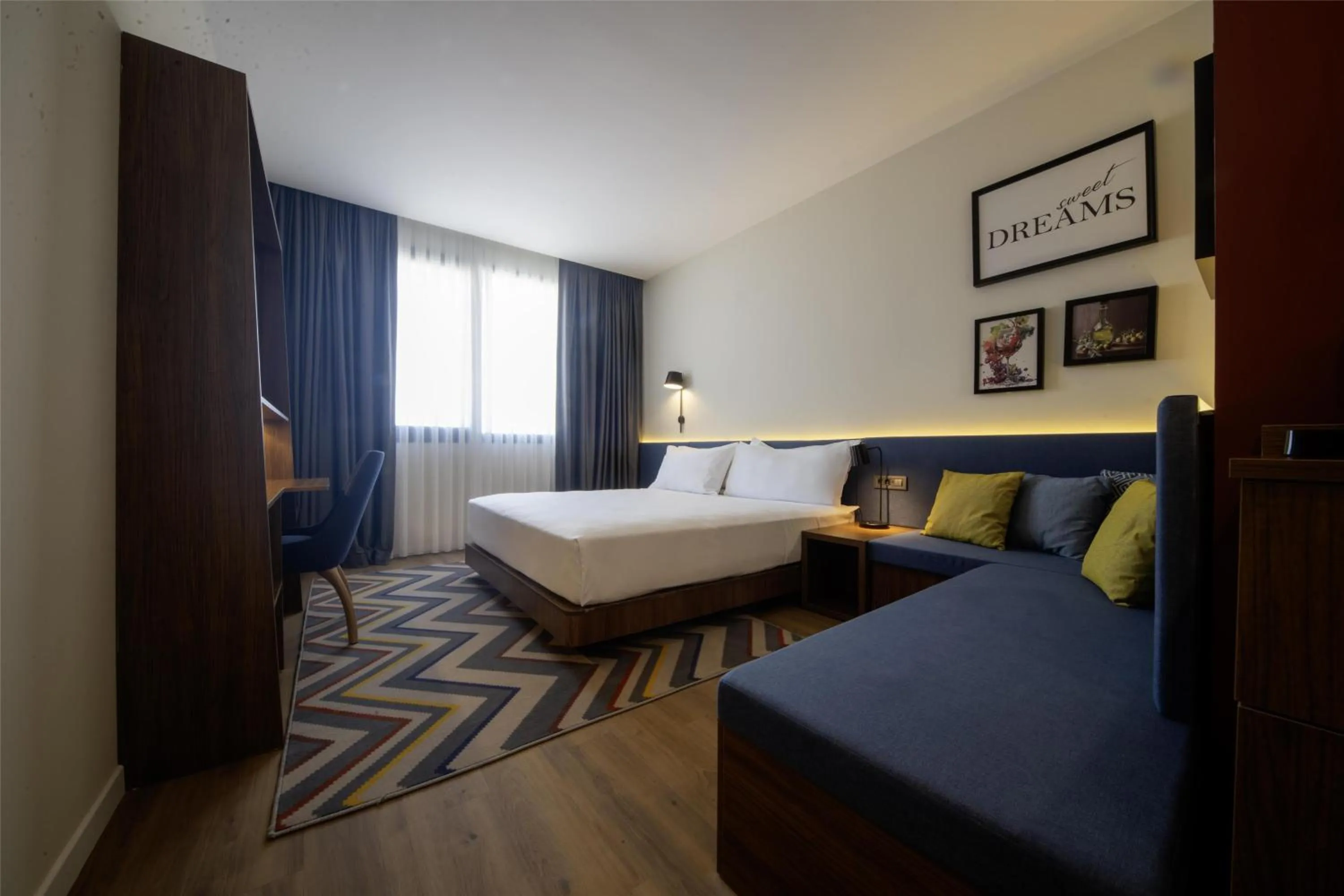Bed in Hampton By Hilton Denizli