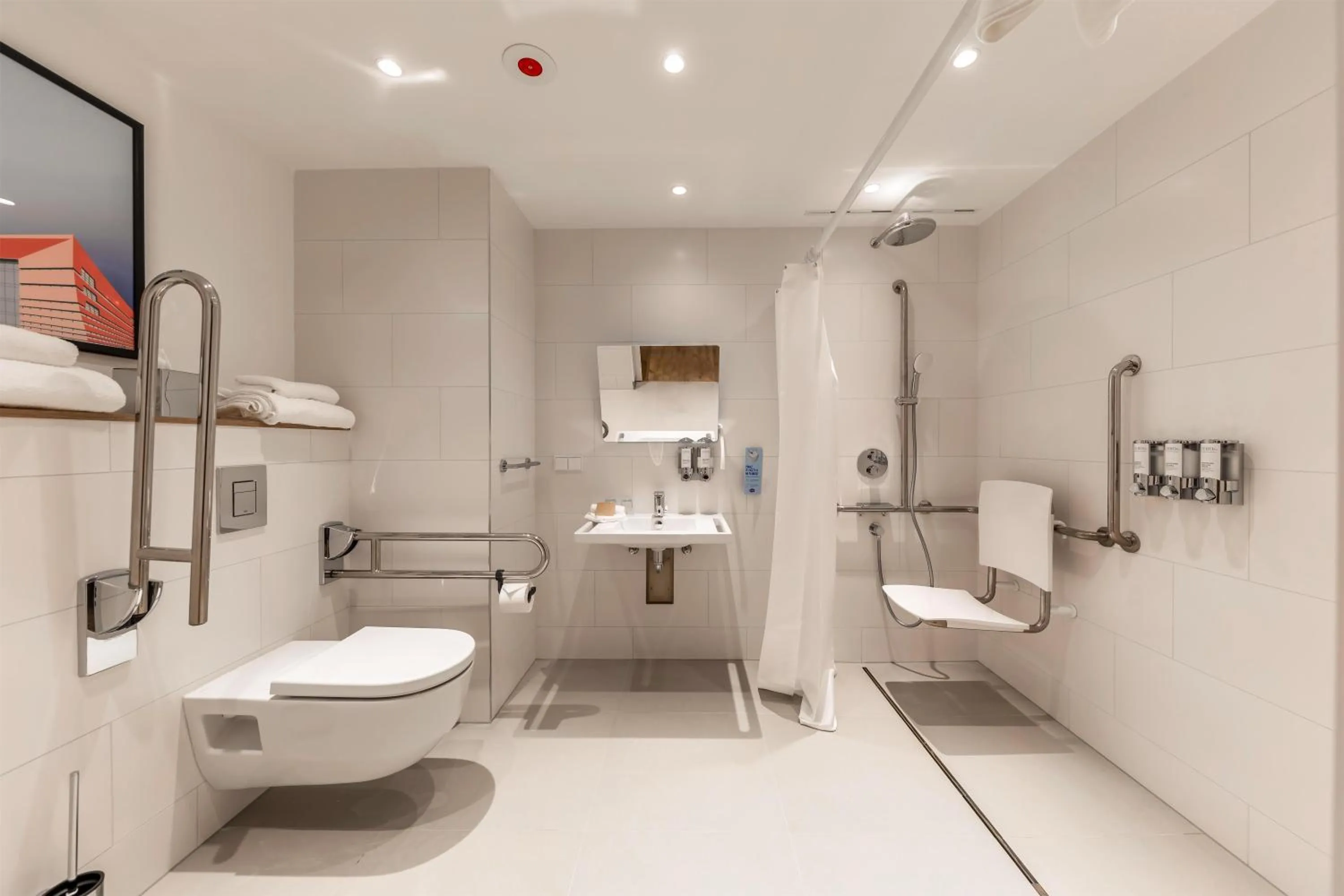 Bathroom in Hampton By Hilton Wroclaw Airport