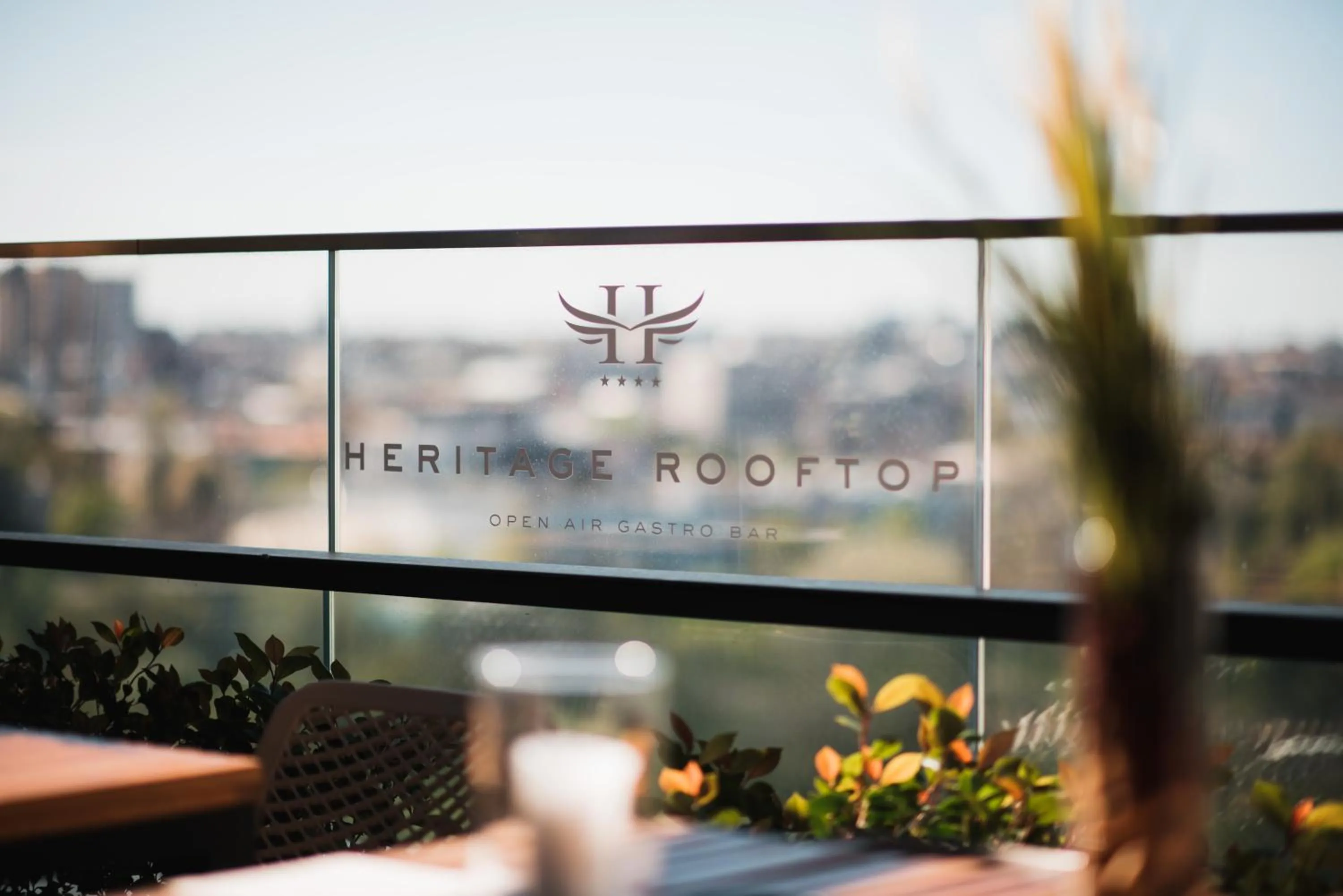 Restaurant/places to eat in Hotel Heritage