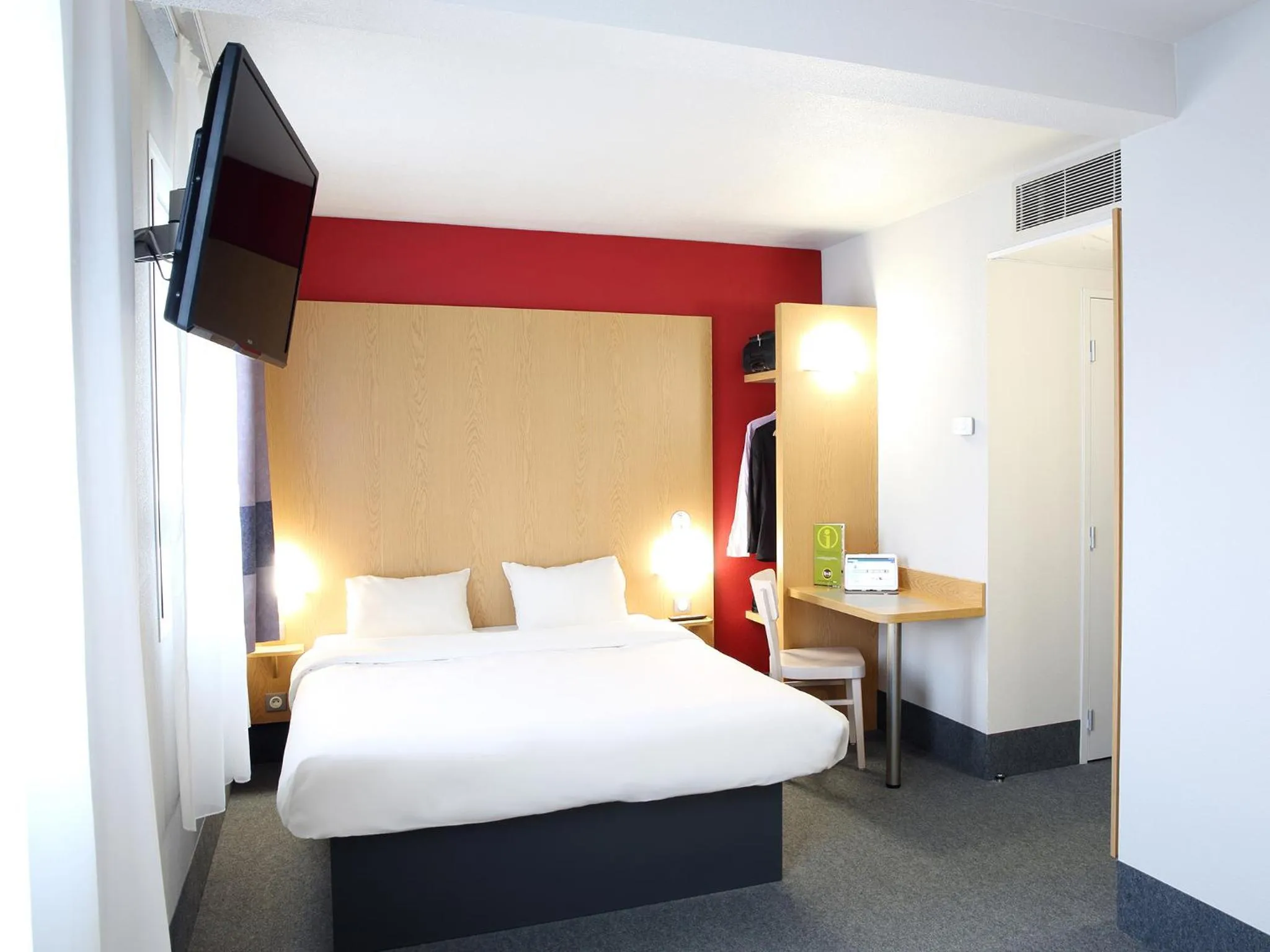 Bed in B&B HOTEL Perpignan Sud Marché International