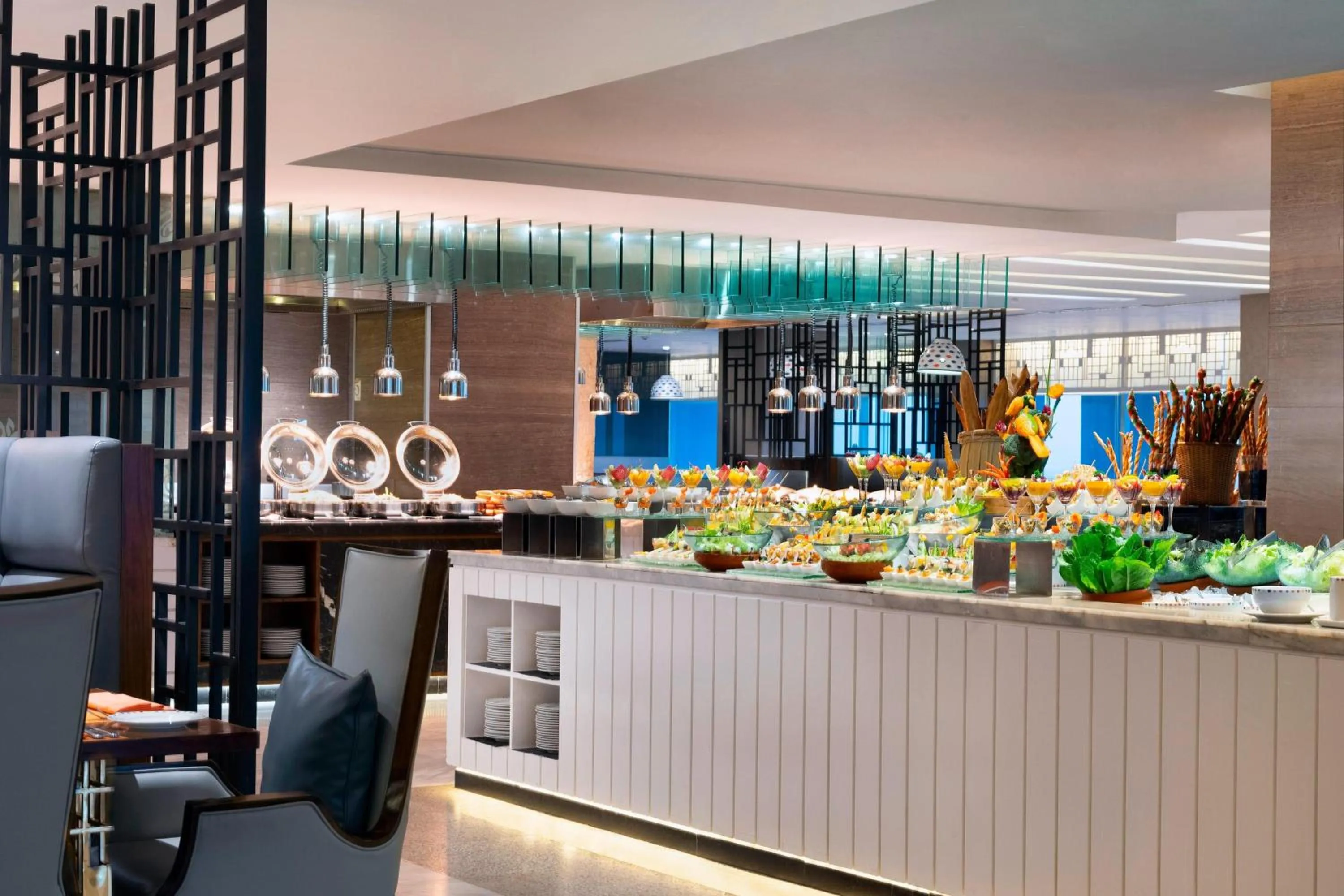 Restaurant/places to eat in Le Meridien Dhaka