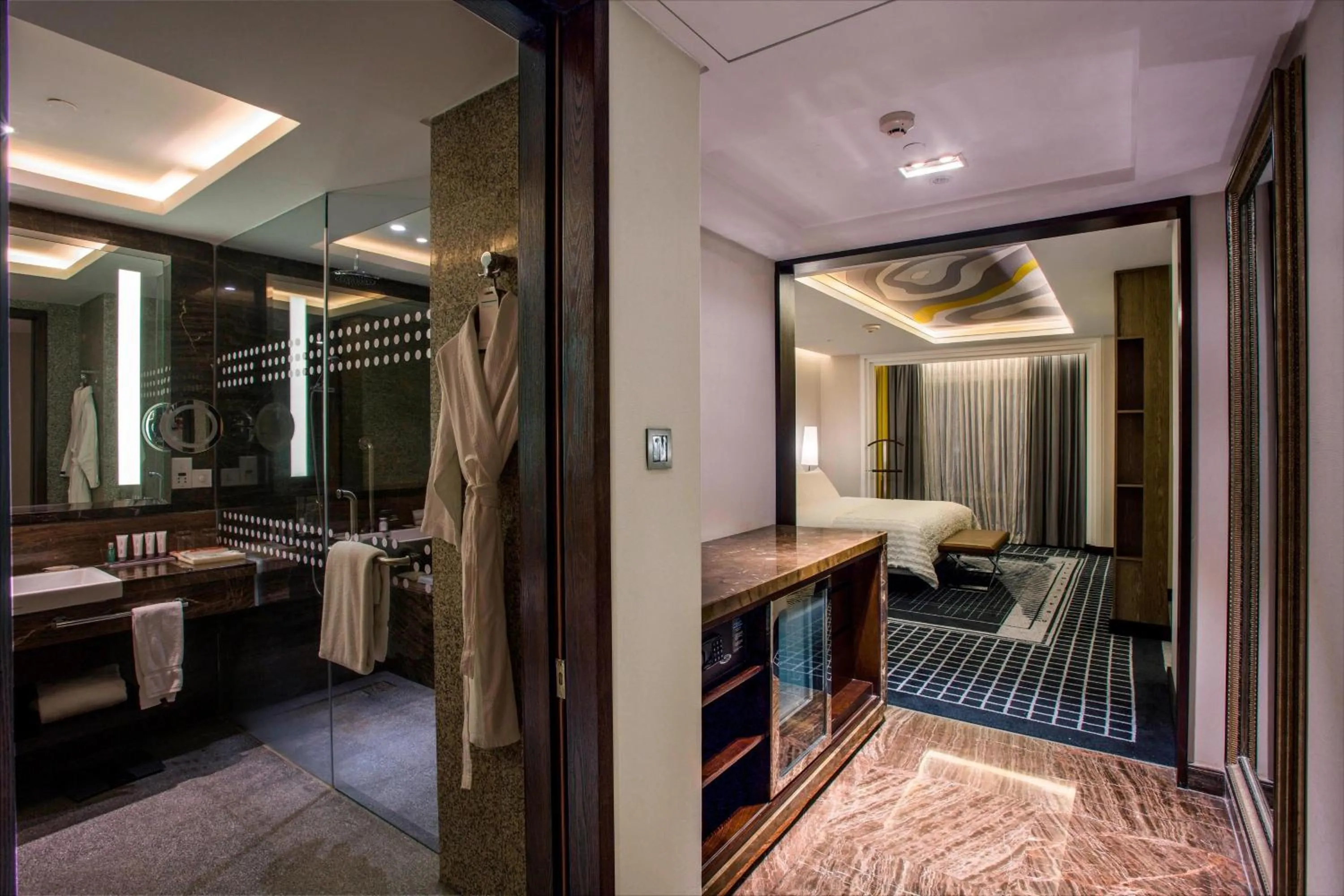 Bathroom, Bed in Le Meridien Dhaka