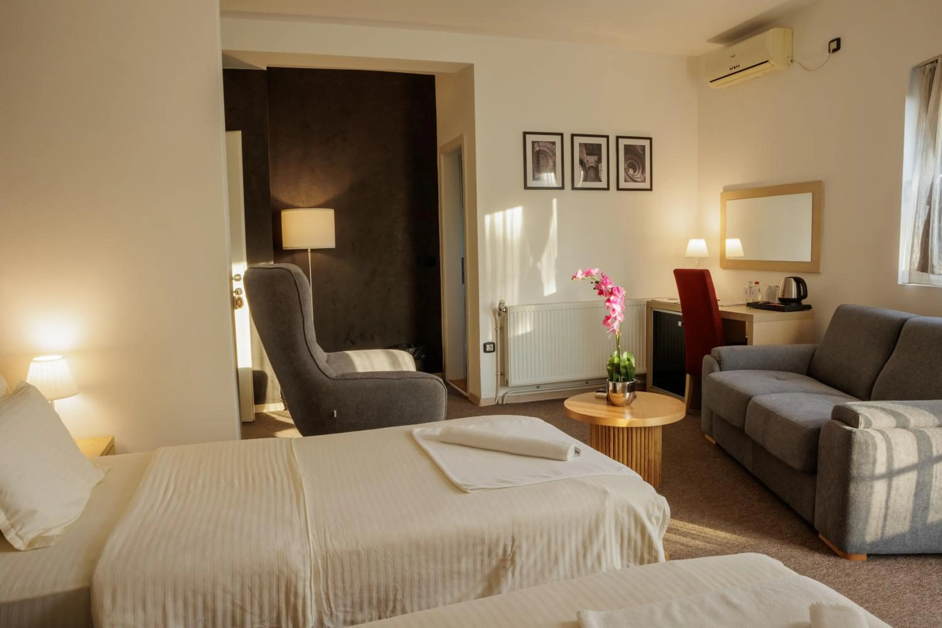 Bed in Garni Hotel Biser