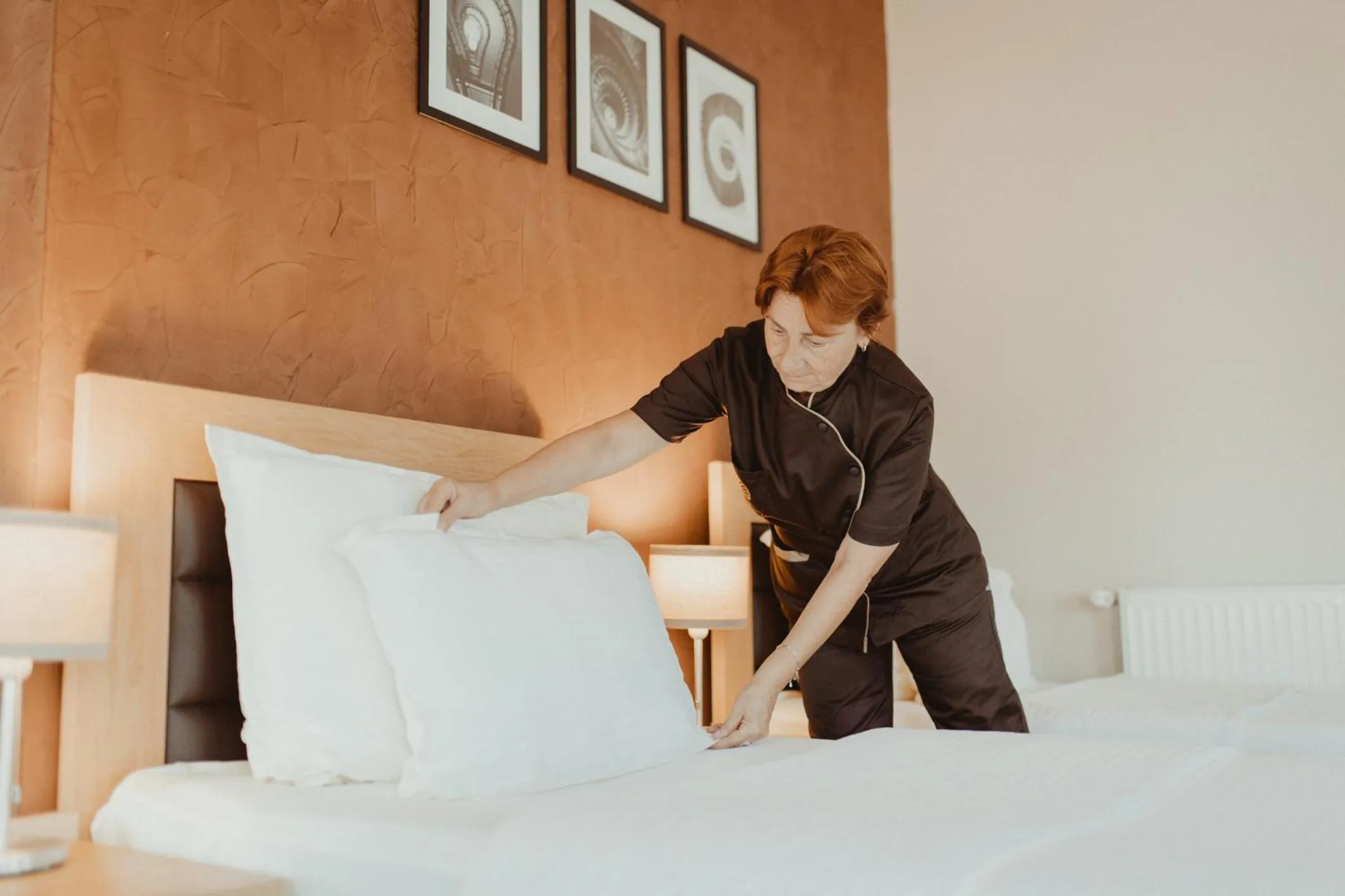 Staff, Bed in Garni Hotel Biser
