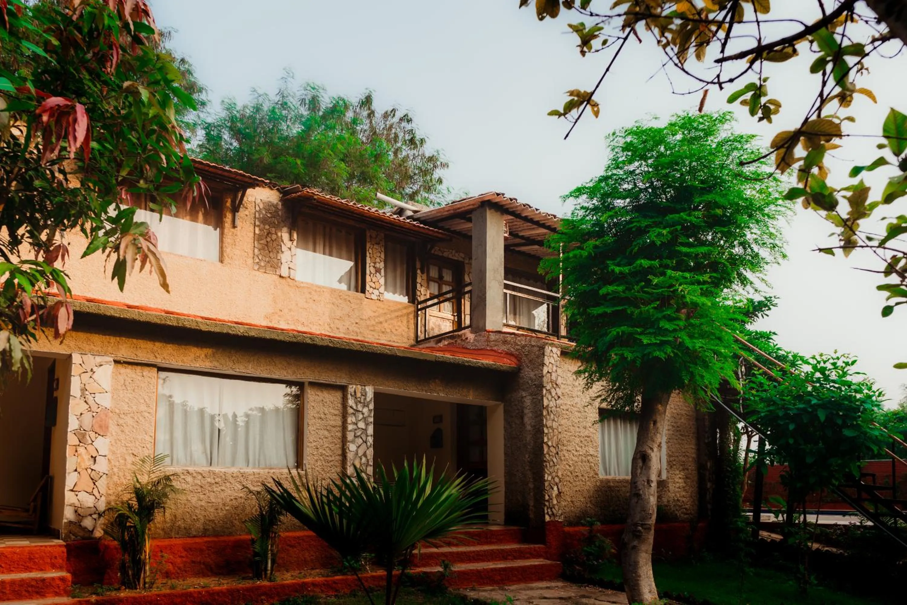 Facade/entrance in Greetoe Camp Panna