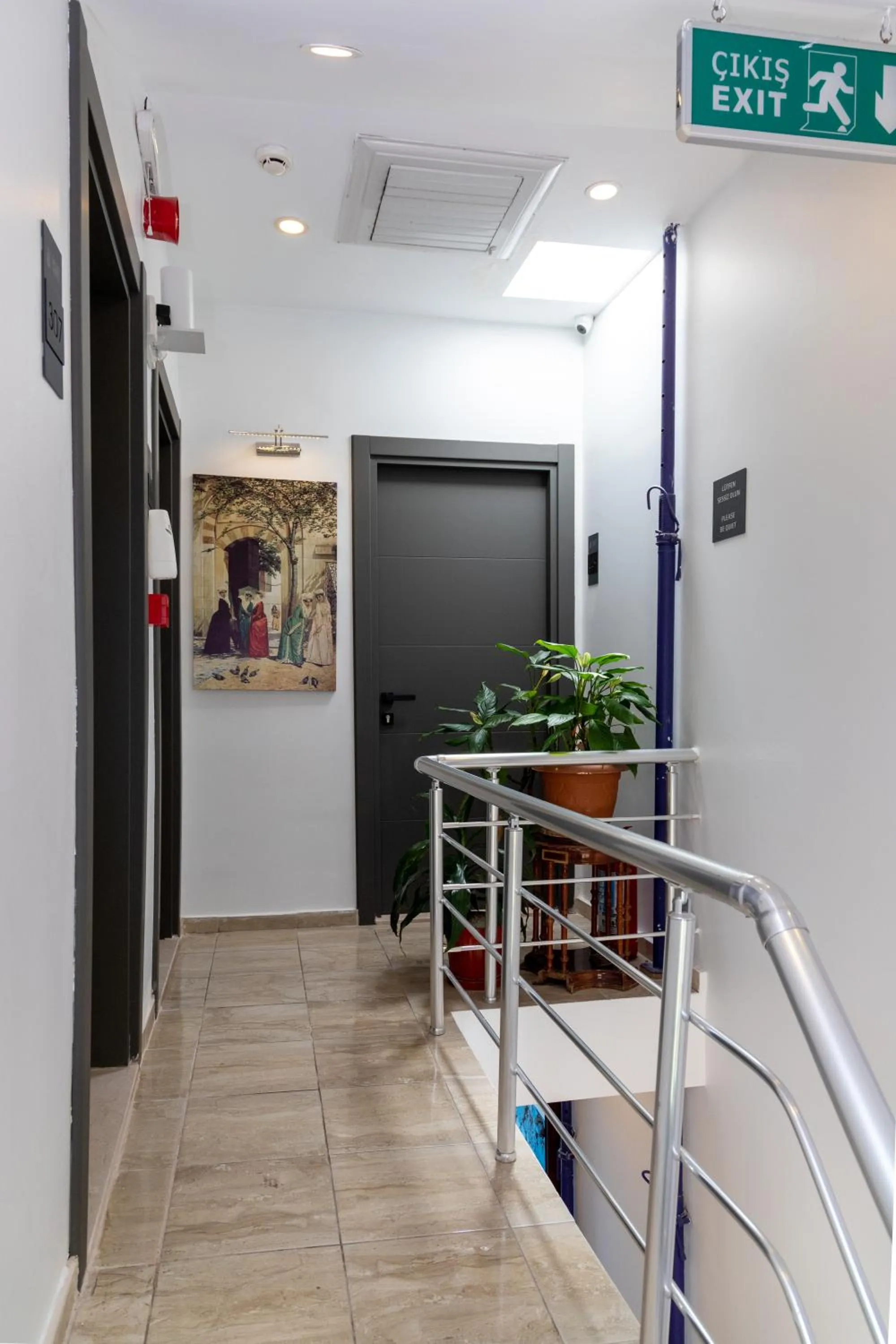 Floor plan in Galley Hotel