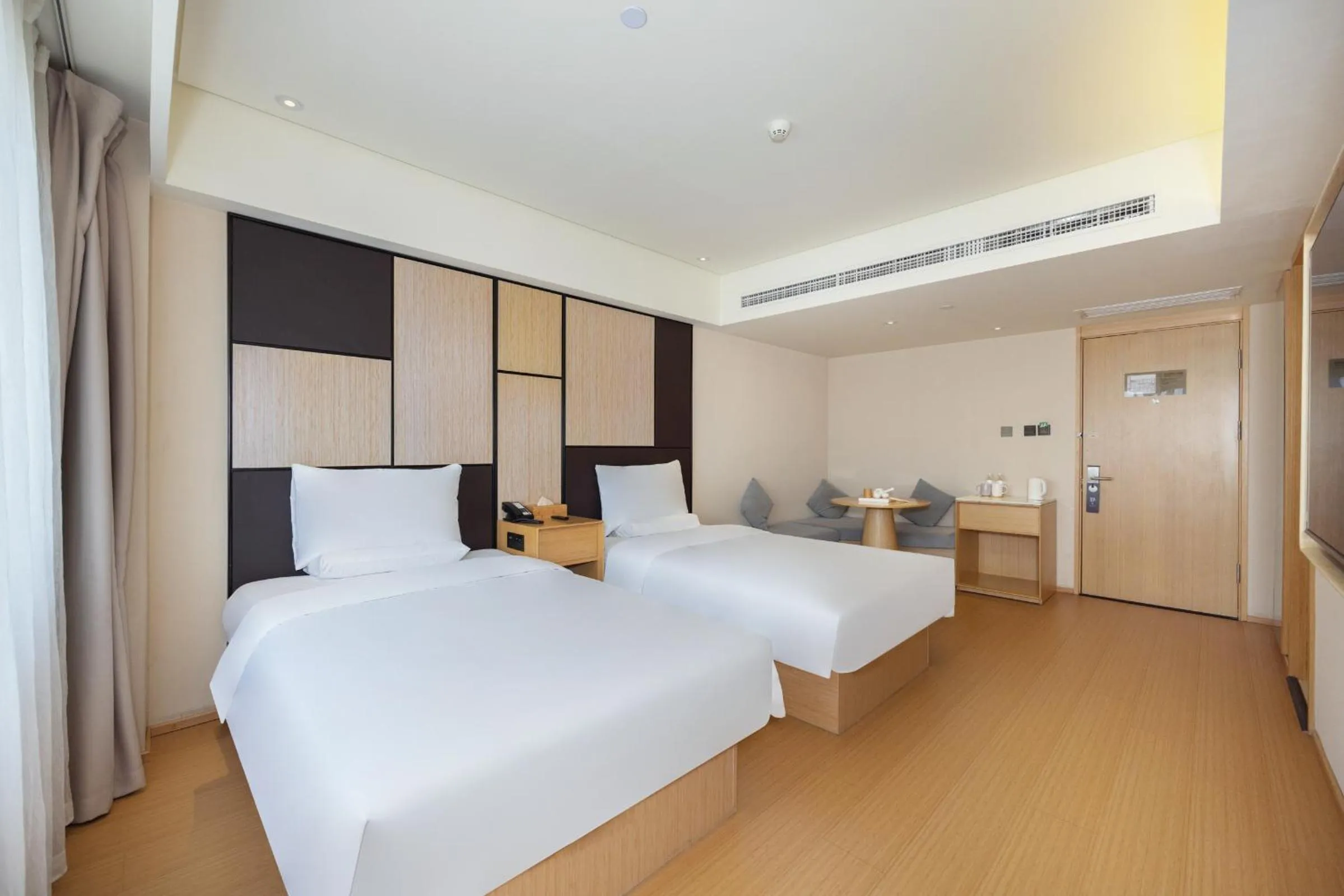 TV and multimedia, Bed in Ji Hotel Temple of Heaven Beijing