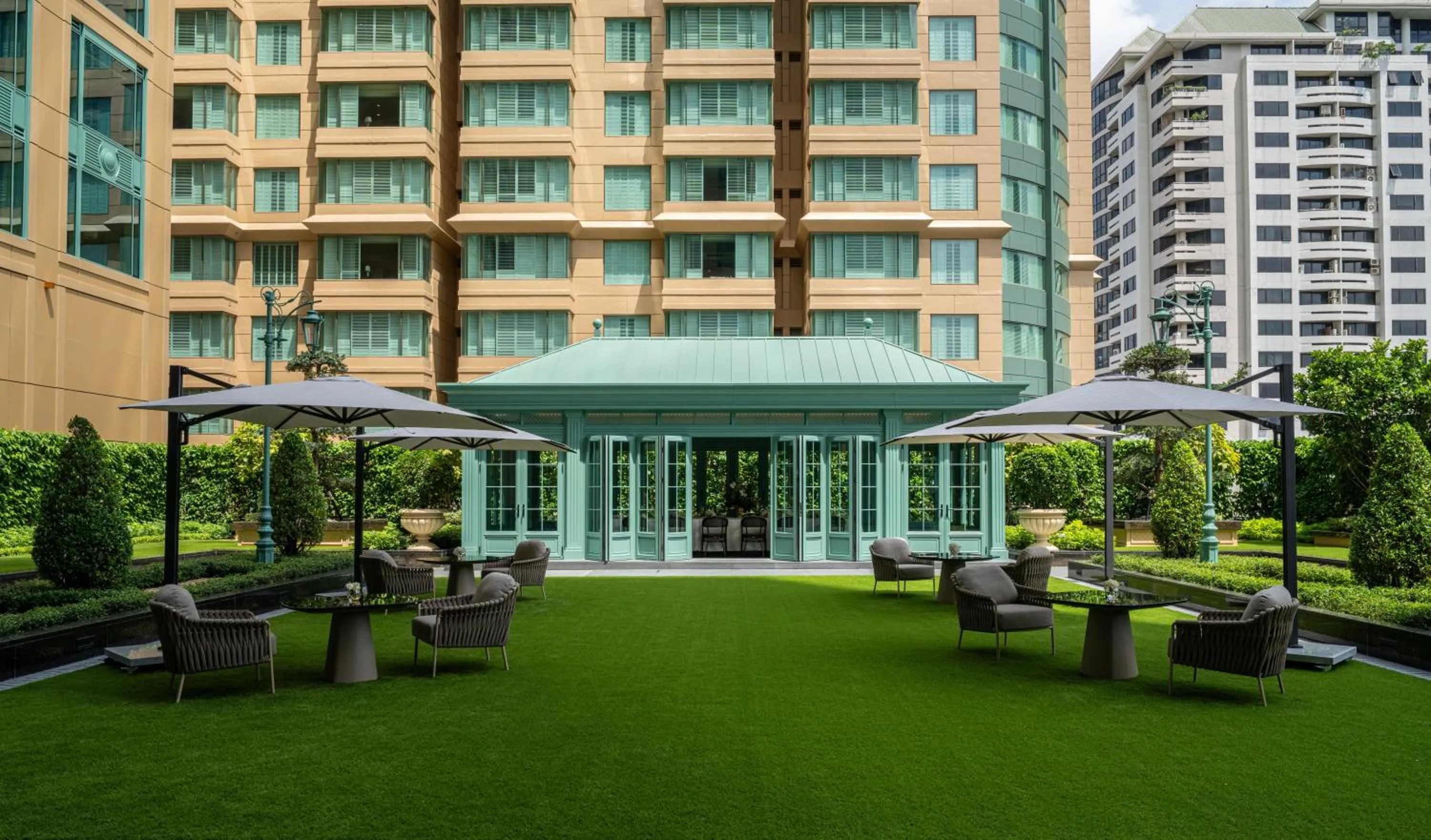 Garden in Grande Centre Point Prestige Bangkok