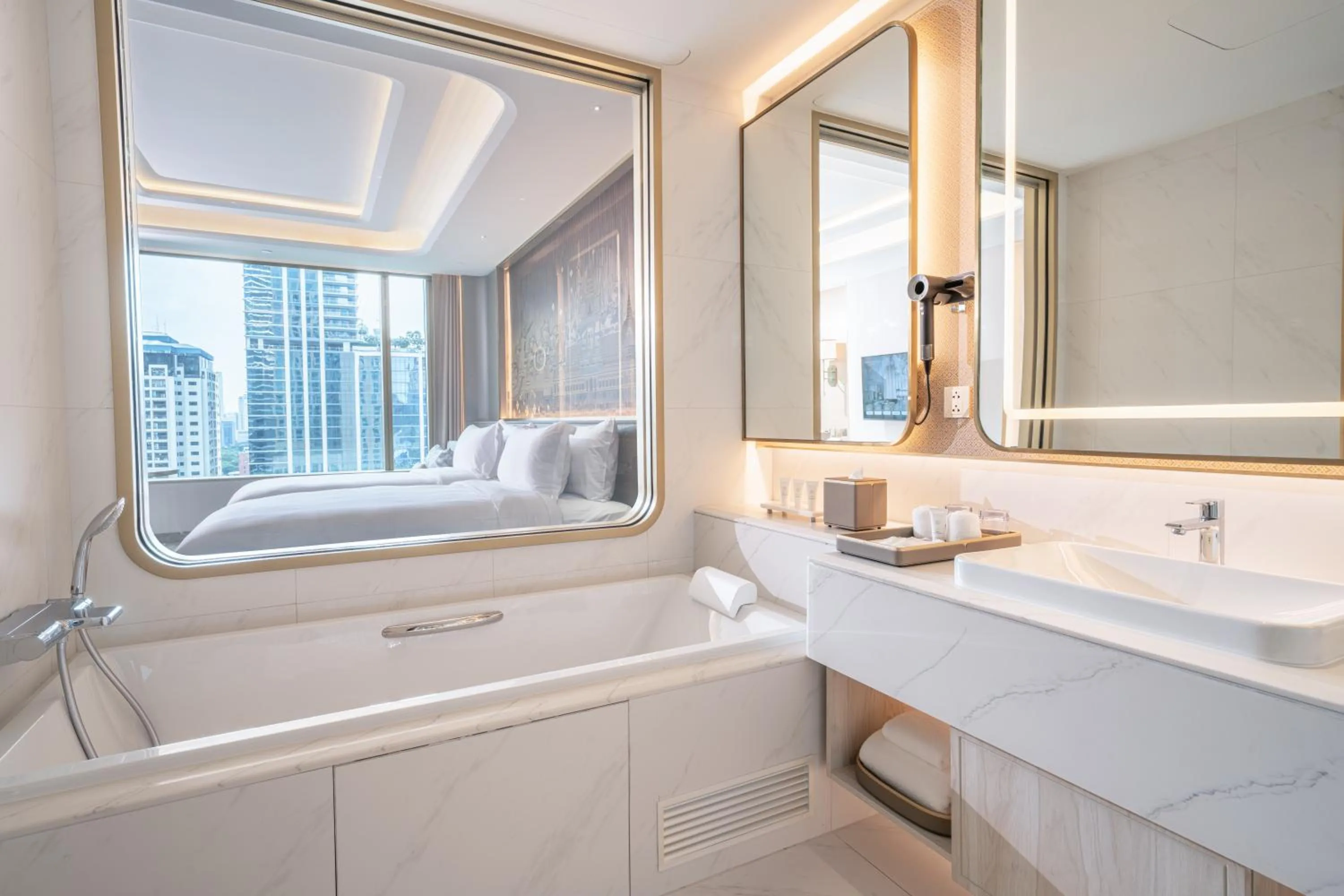 Bathroom, Bed in Grande Centre Point Prestige Bangkok