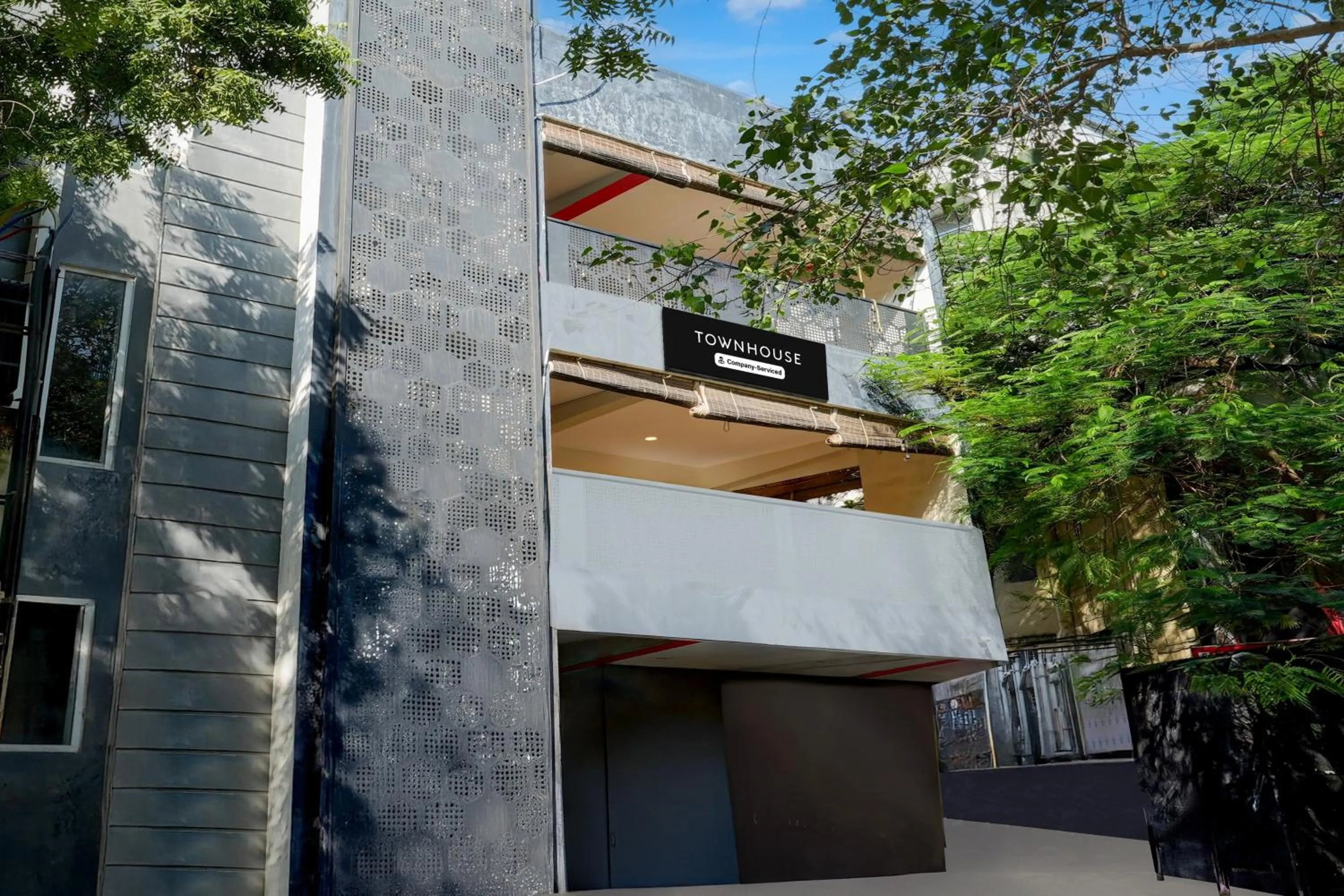 Facade/entrance in Super Townhouse T Nagar Chennai