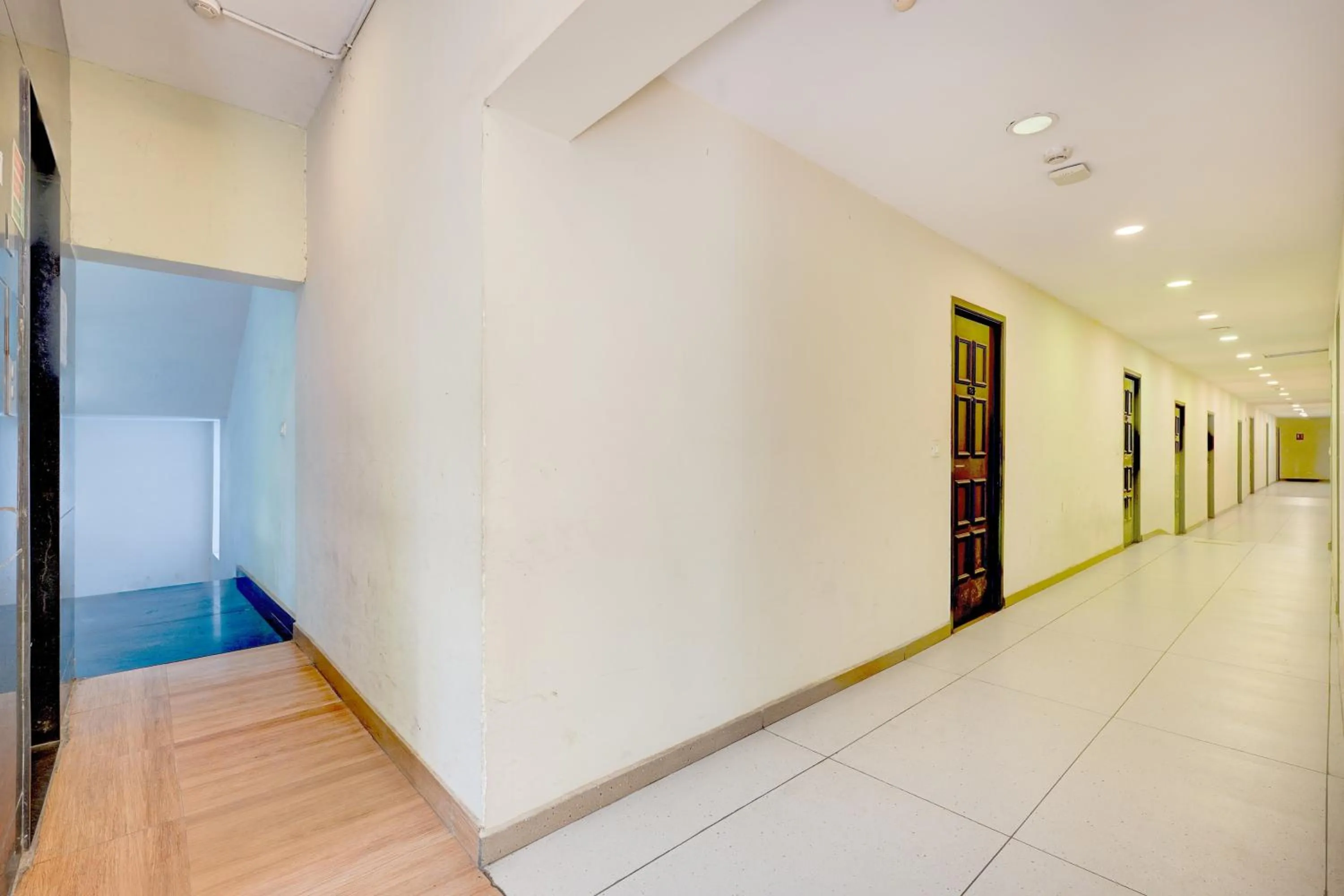 Lobby or reception in Super Townhouse T Nagar Chennai