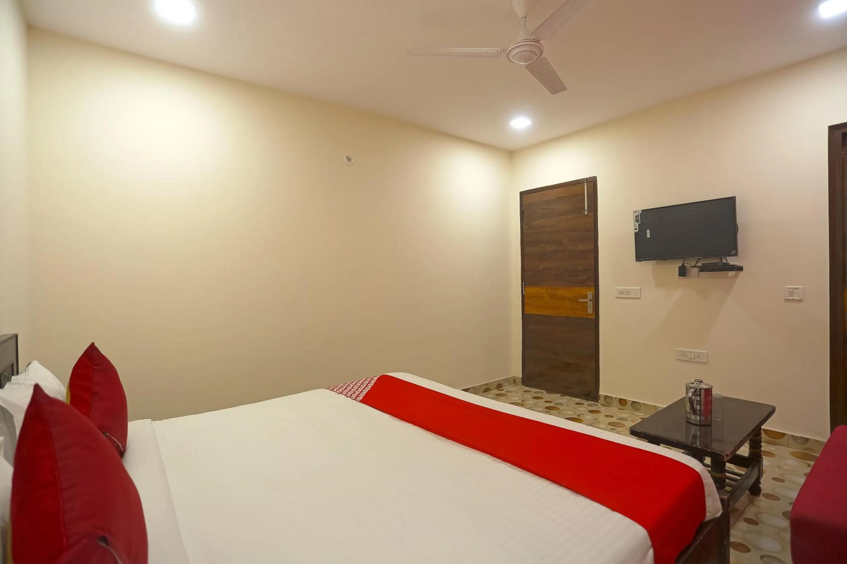 Bedroom, Bed in Hotel O Three Kings