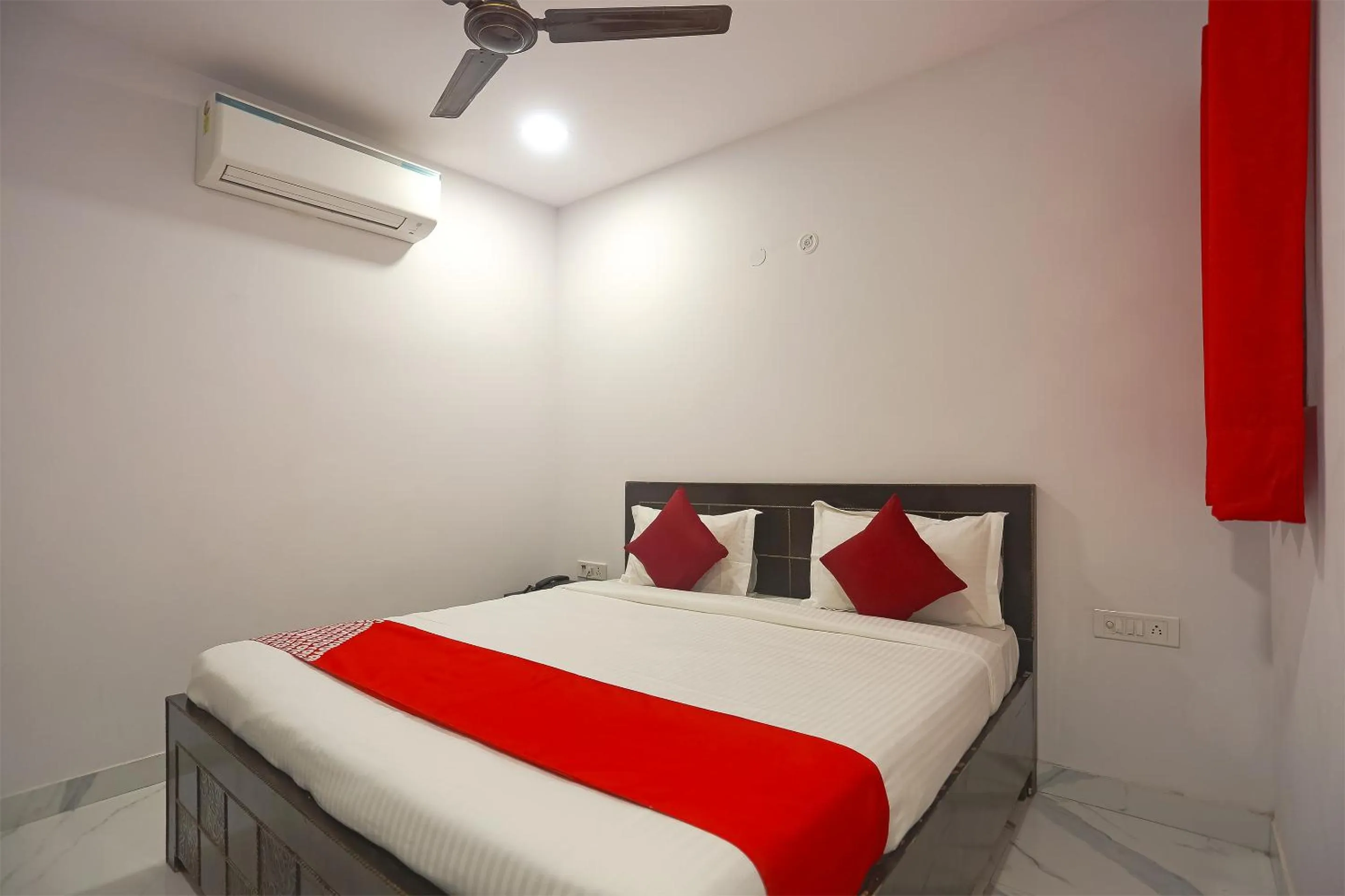 Bedroom, Bed in Hotel O Three Kings