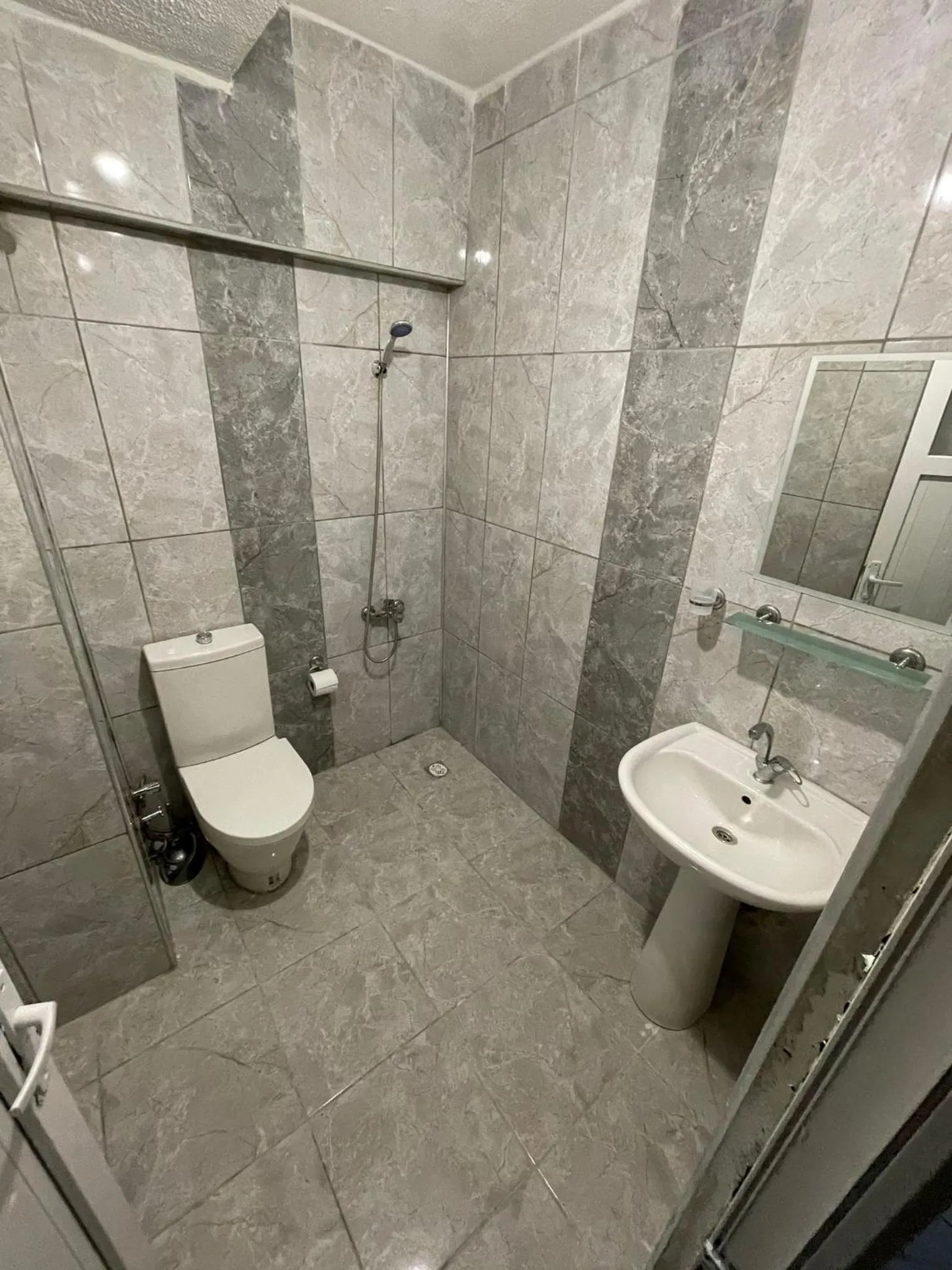 Shower in Denizhan Hotel