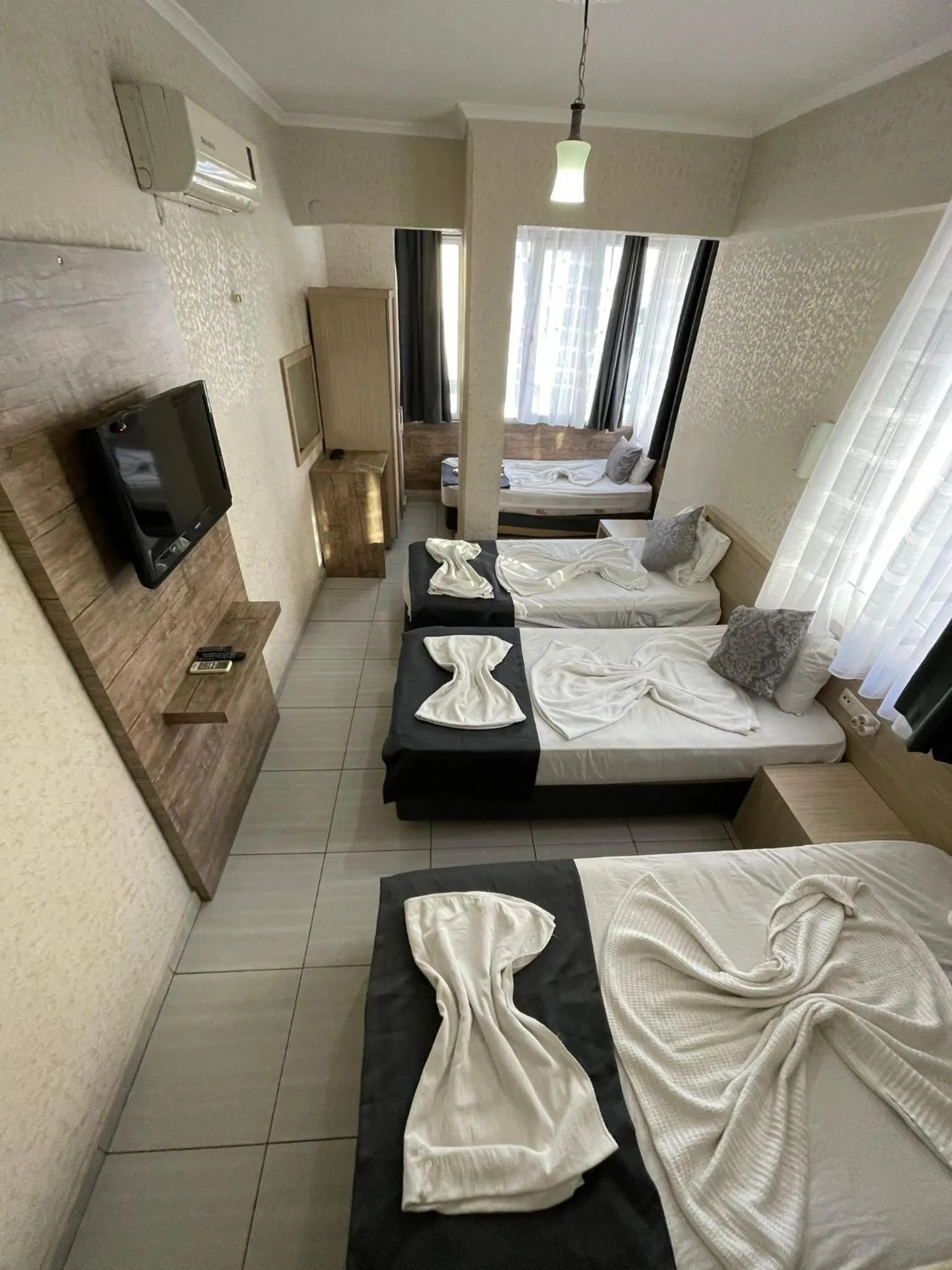 Photo of the whole room in Denizhan Hotel