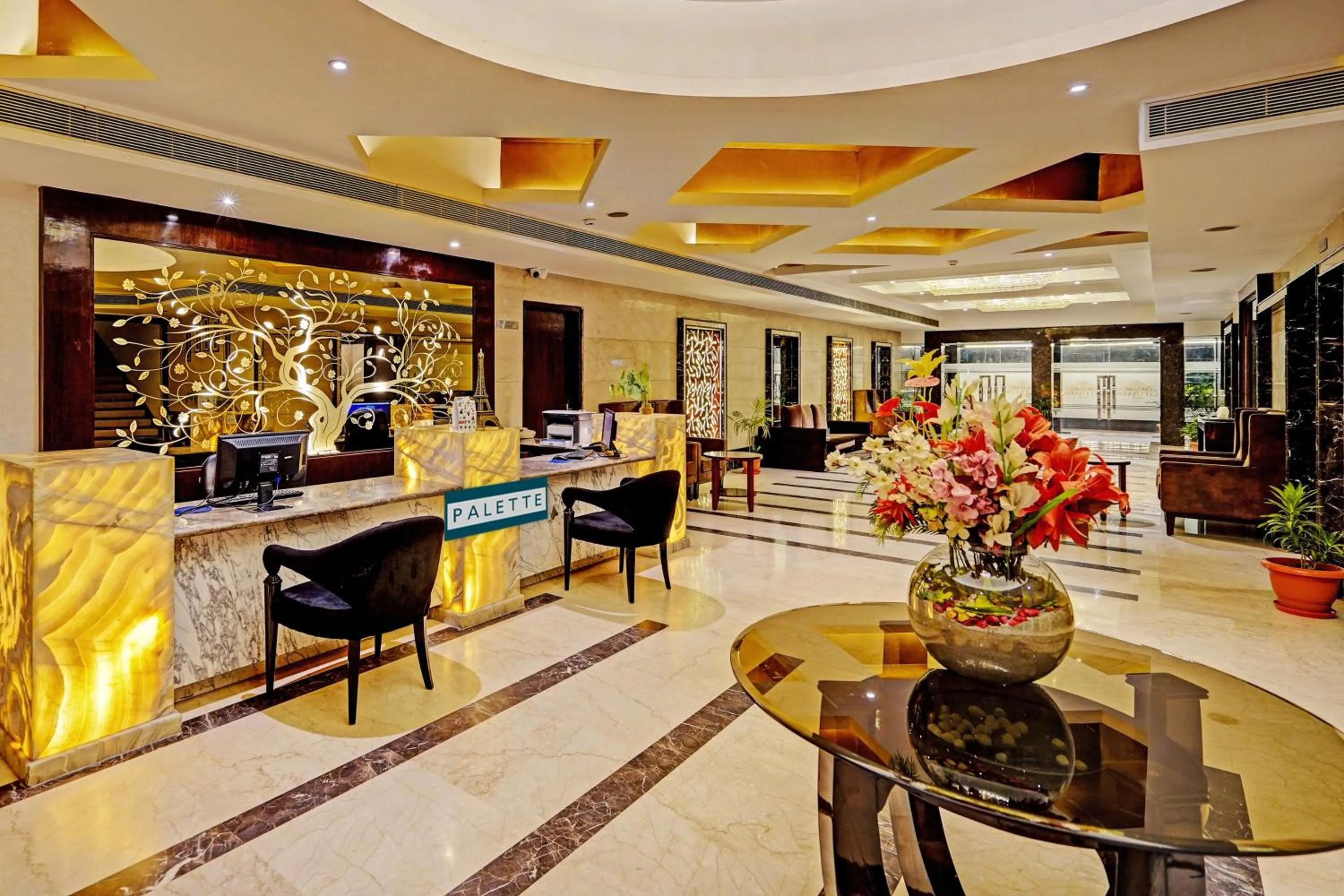 Lobby or reception in Super Townhouse OAK Hotel City Mark Gurgaon