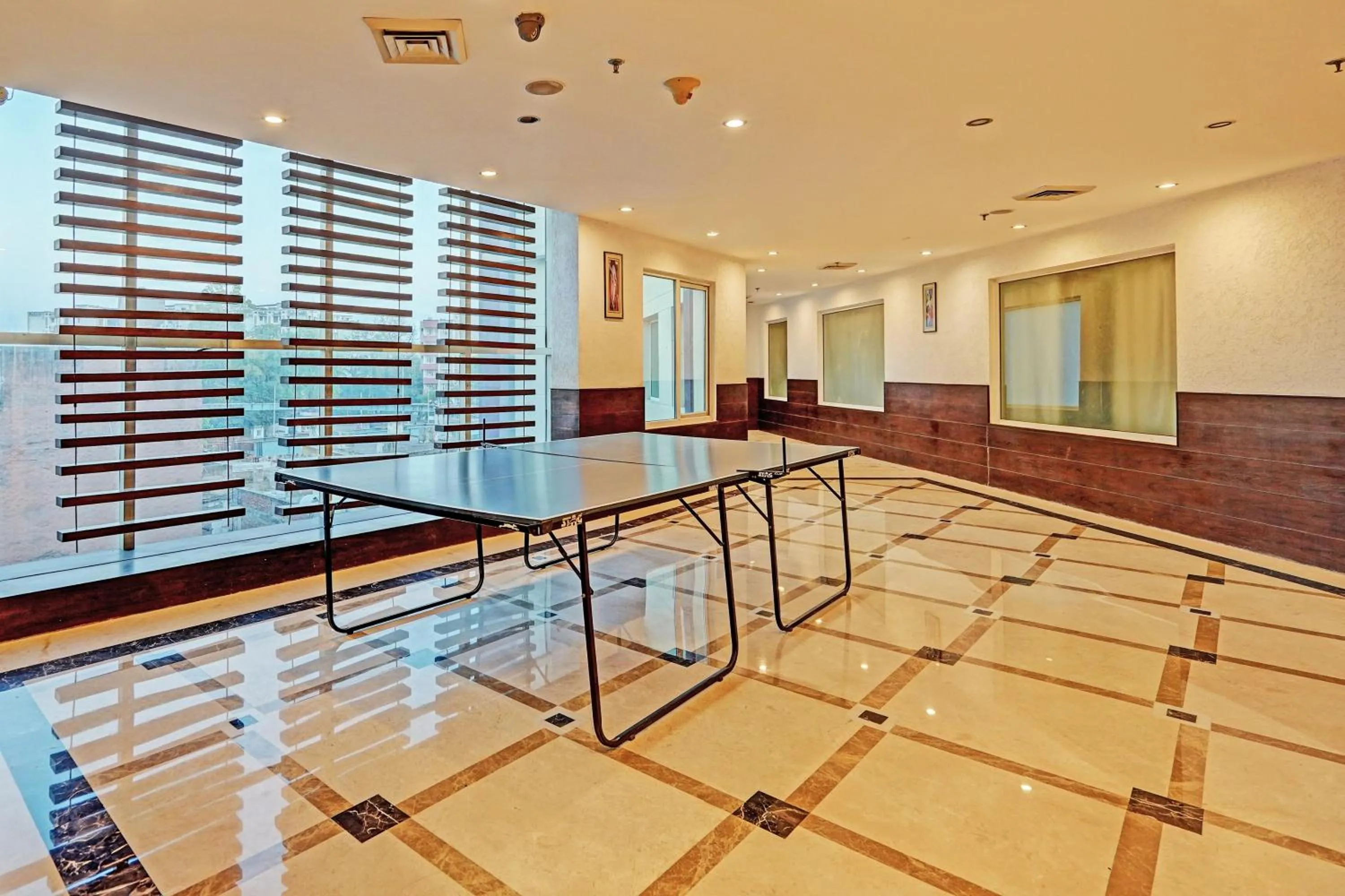 Lobby or reception in Super Townhouse OAK Hotel City Mark Gurgaon