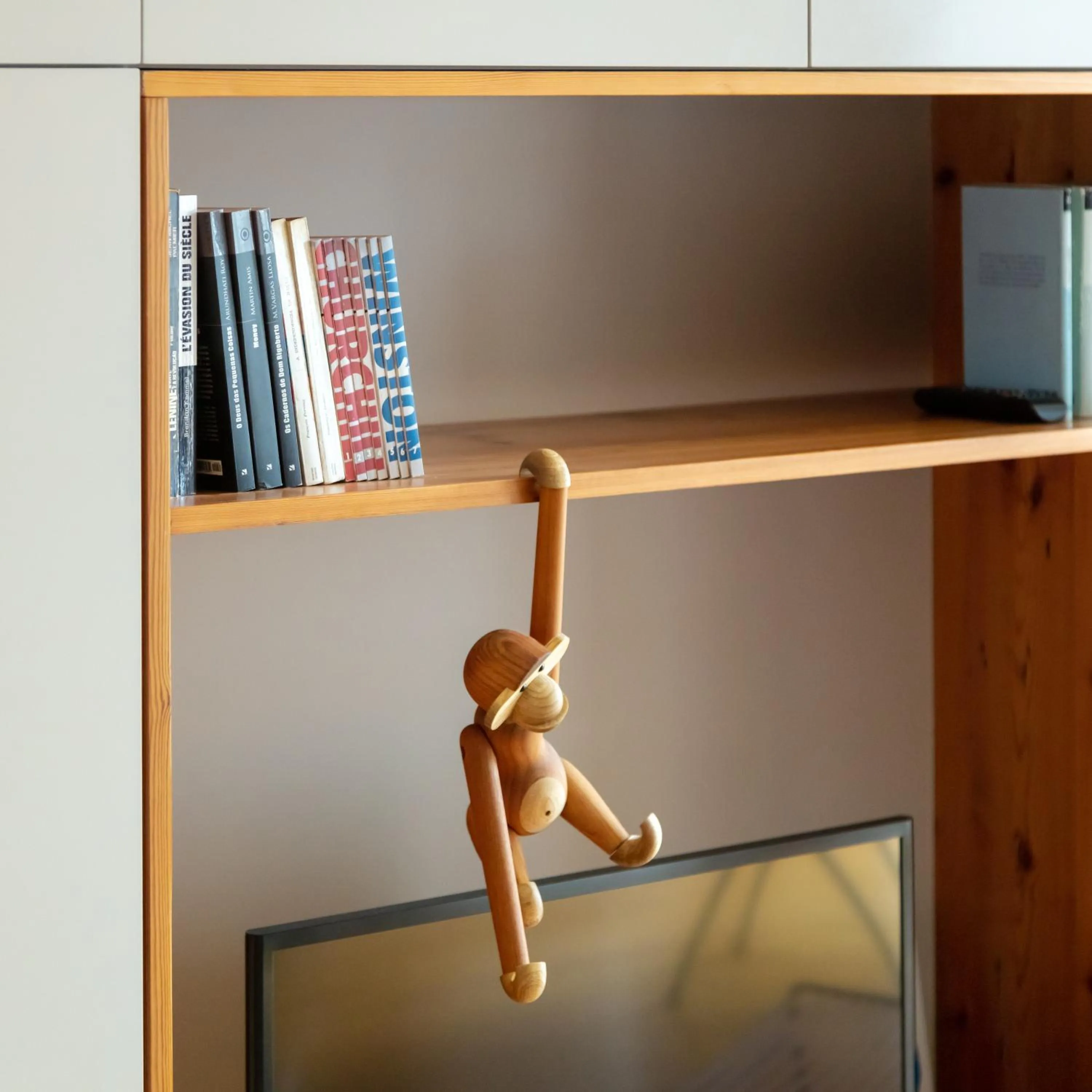 Library in Baumhaus Serviced Living - Art & Design Apartments