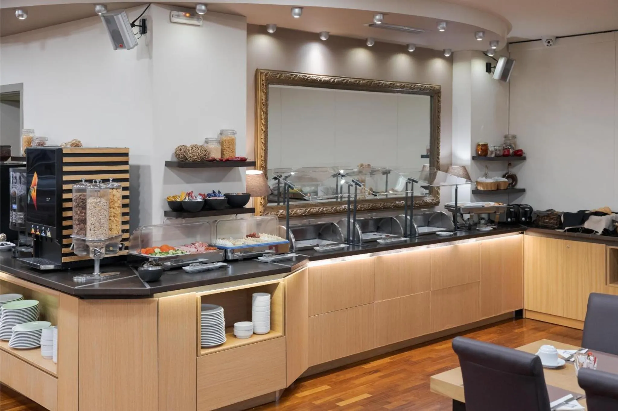 Food in Acropolis Select