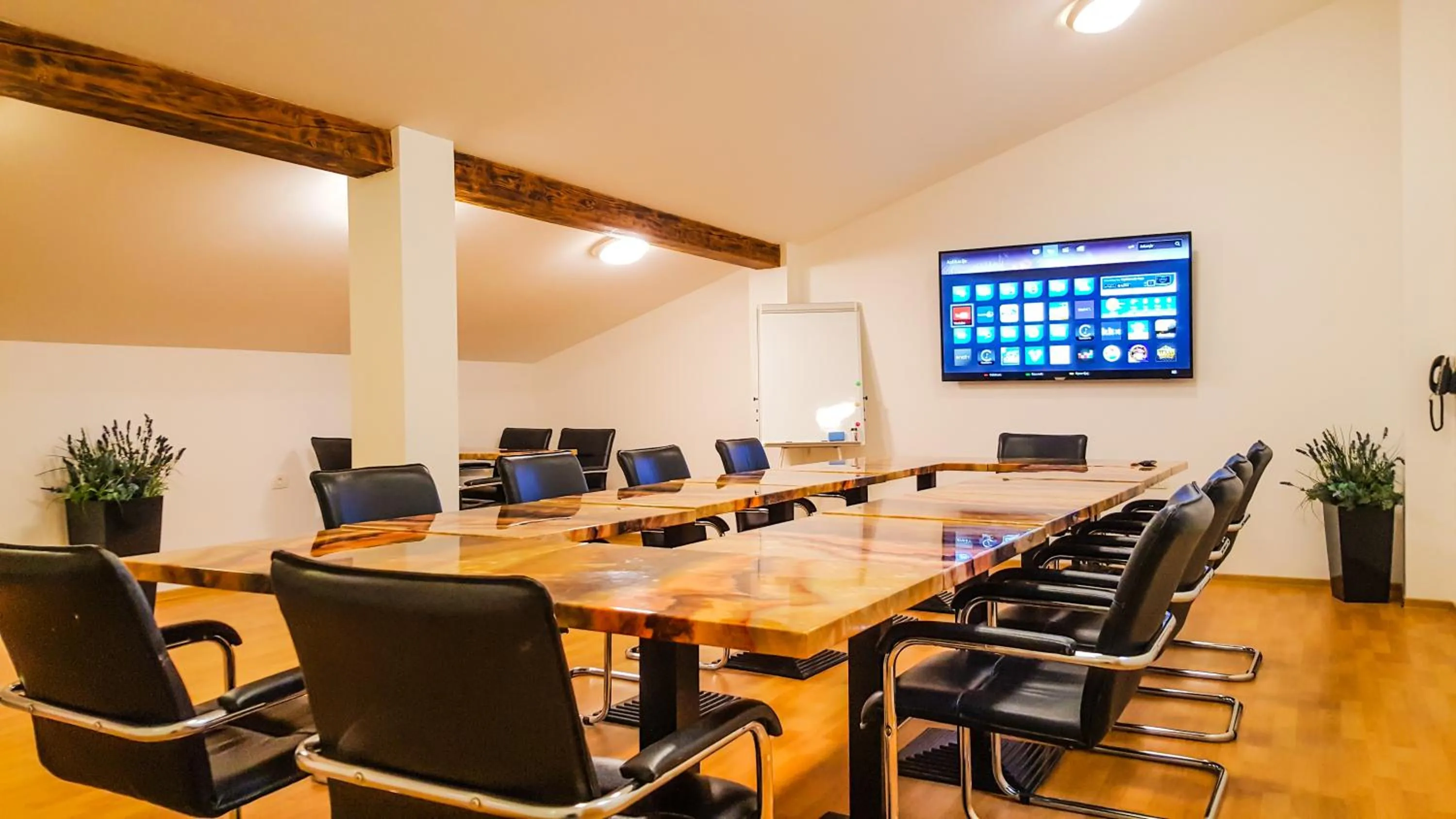Meeting/conference room in Hotel Lavender - Oleander Resort