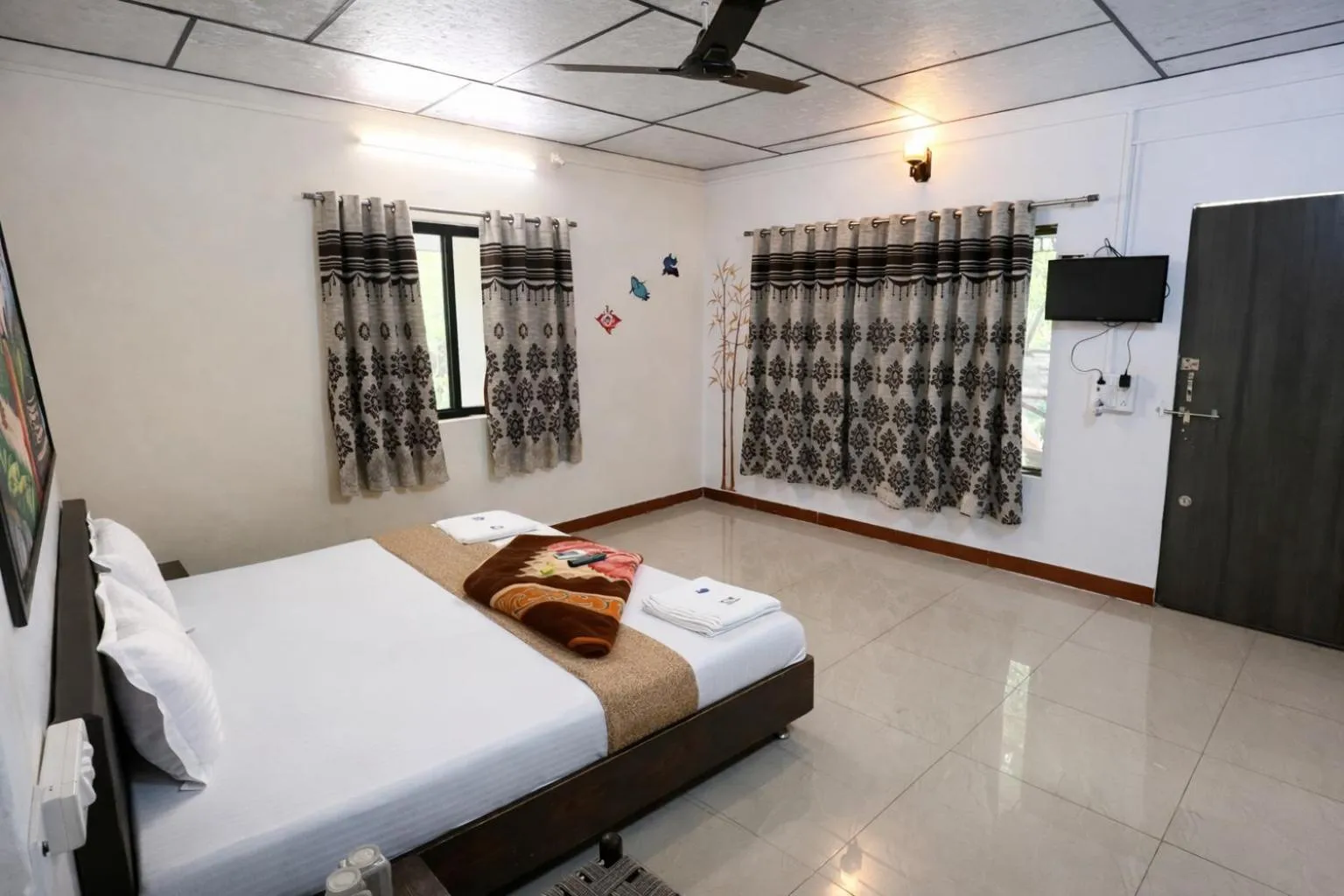 Photo of the whole room, Bed in The Wilds Villa Gir Jungle Stay with Swimming Pool