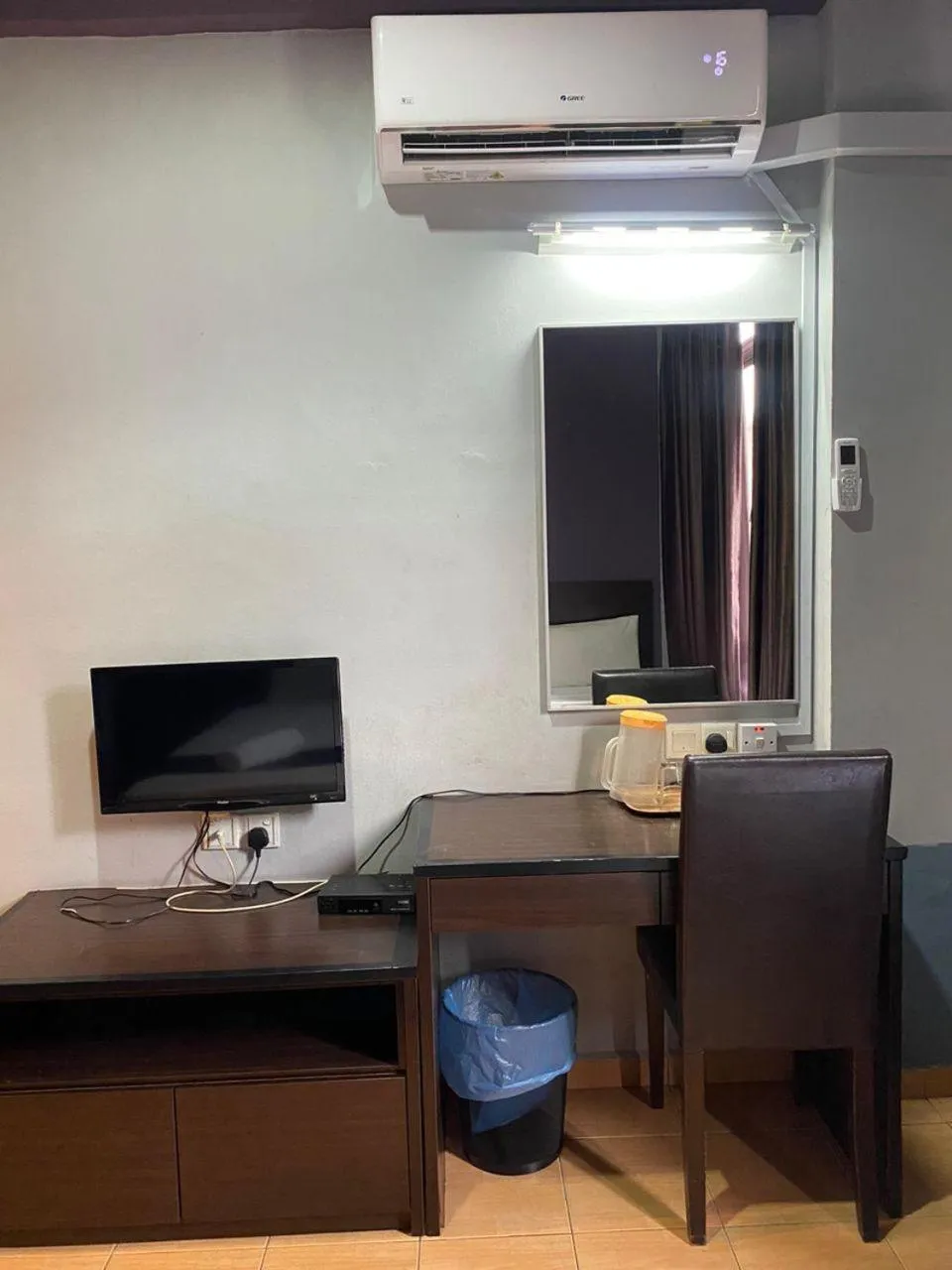 TV and multimedia in Hotel Sayang