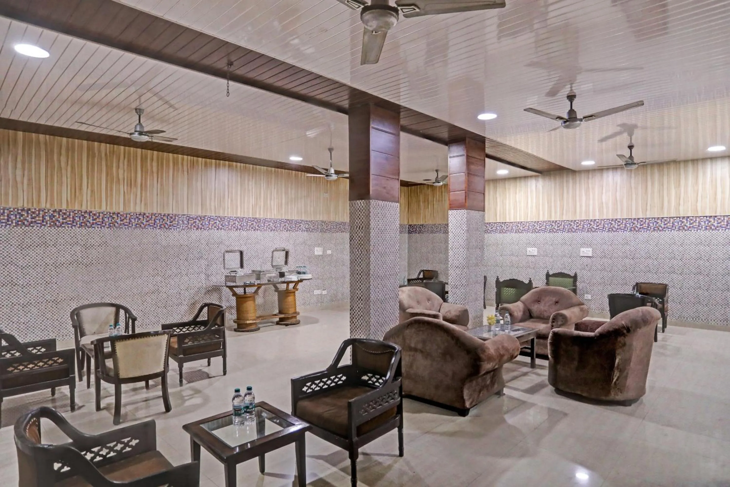 Lobby or reception in Townhouse The Premier View Near ISKCON Temple Noida