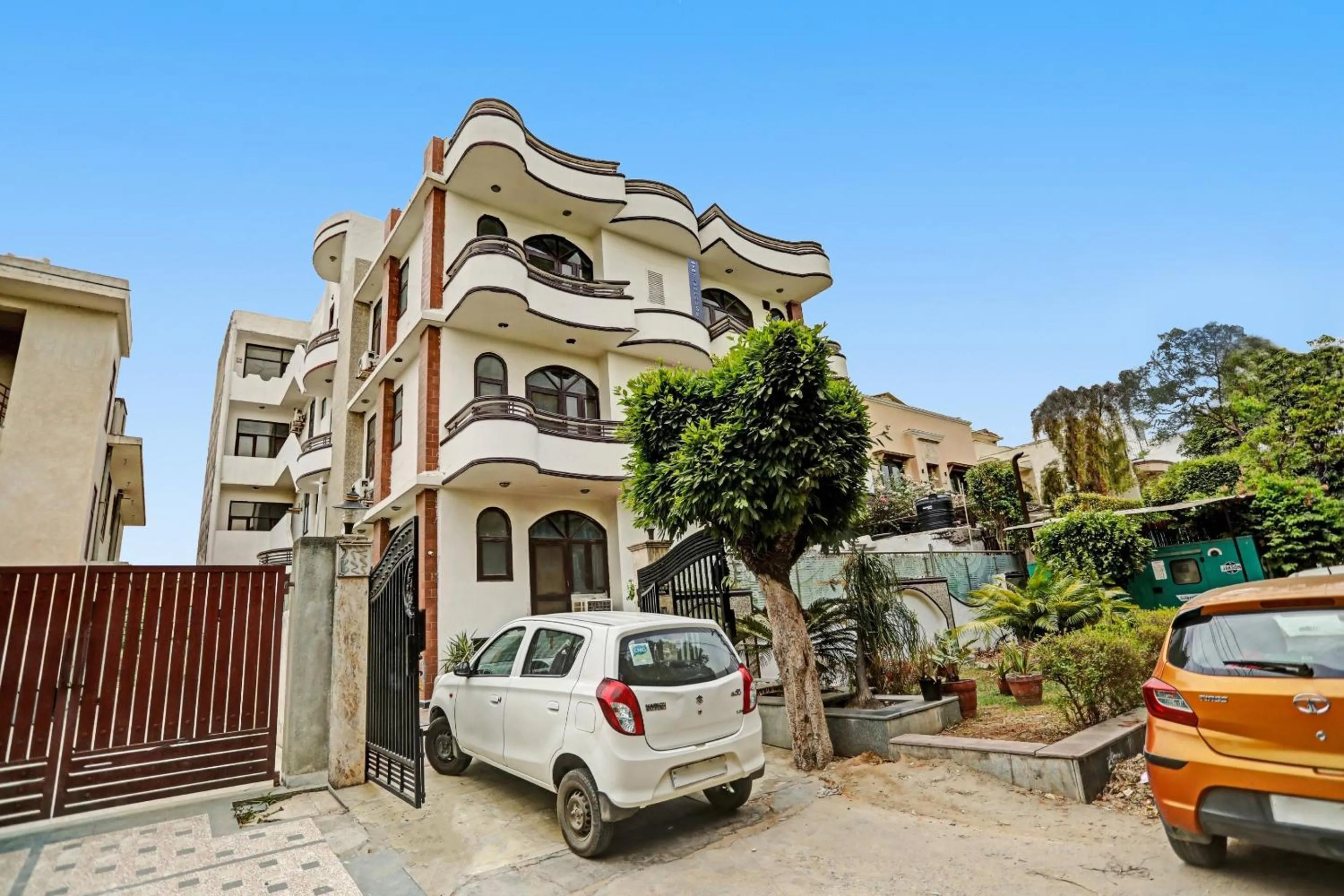 Facade/entrance in Townhouse The Premier View Near ISKCON Temple Noida