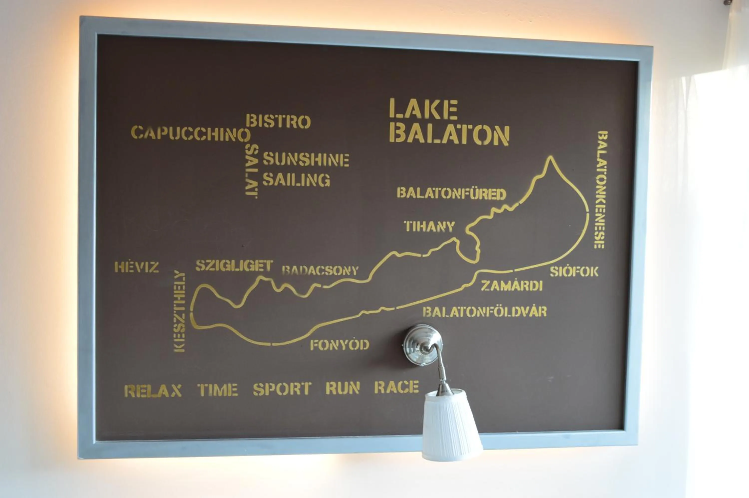 Decorative detail in Silver Garden