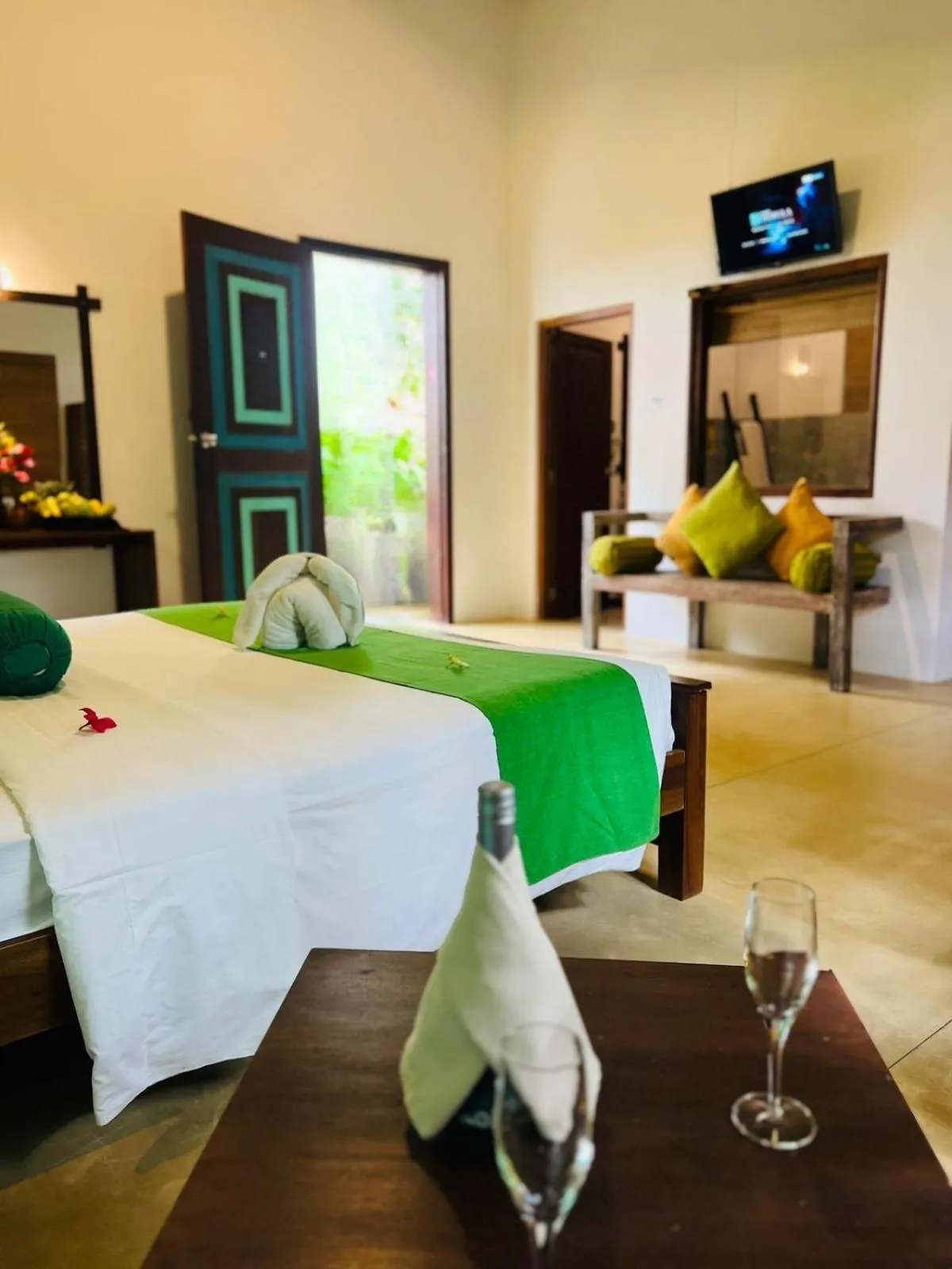 Property building, Bed in Garcinia Leaf