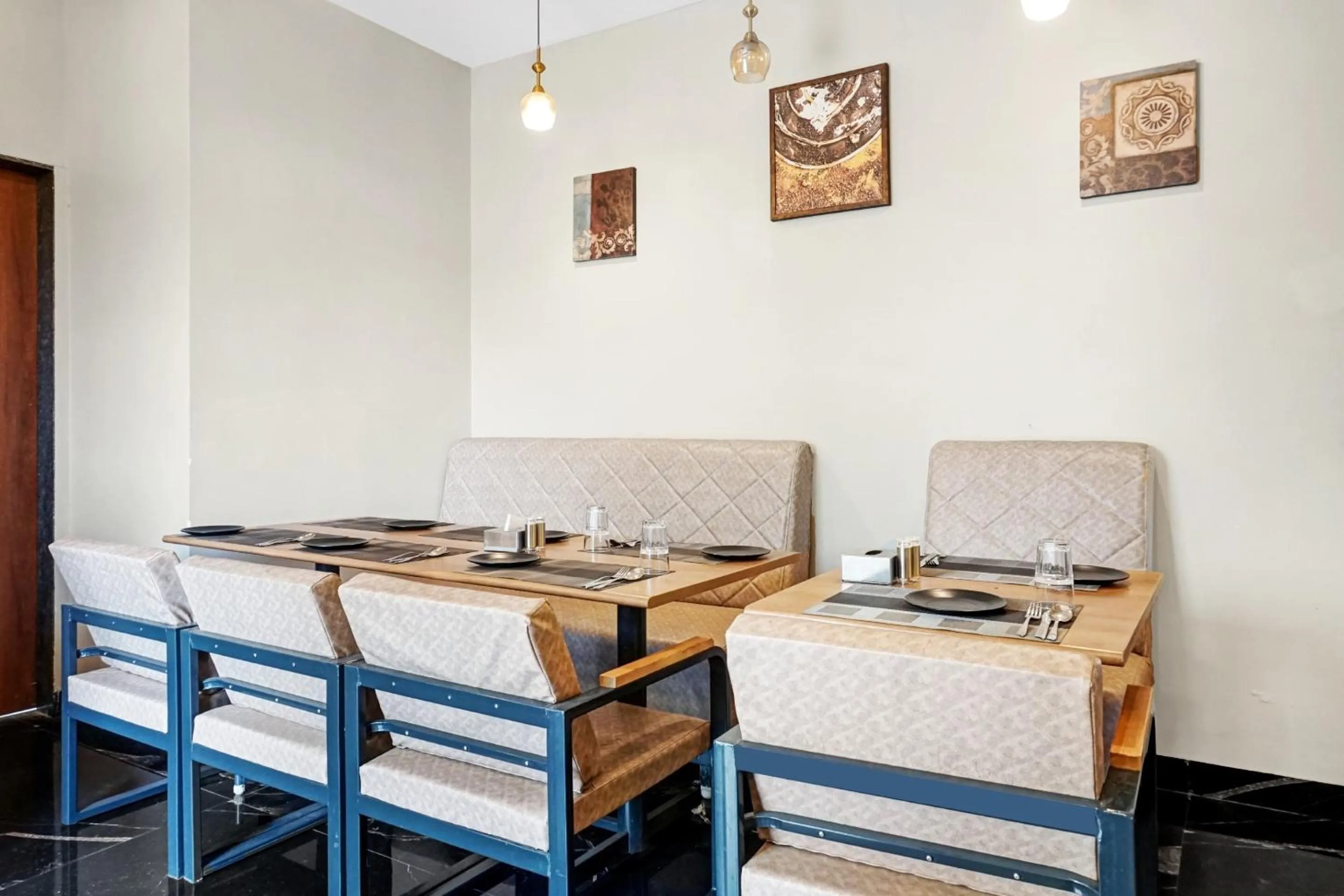 Super Townhouse OAK Hotel Rajmudra