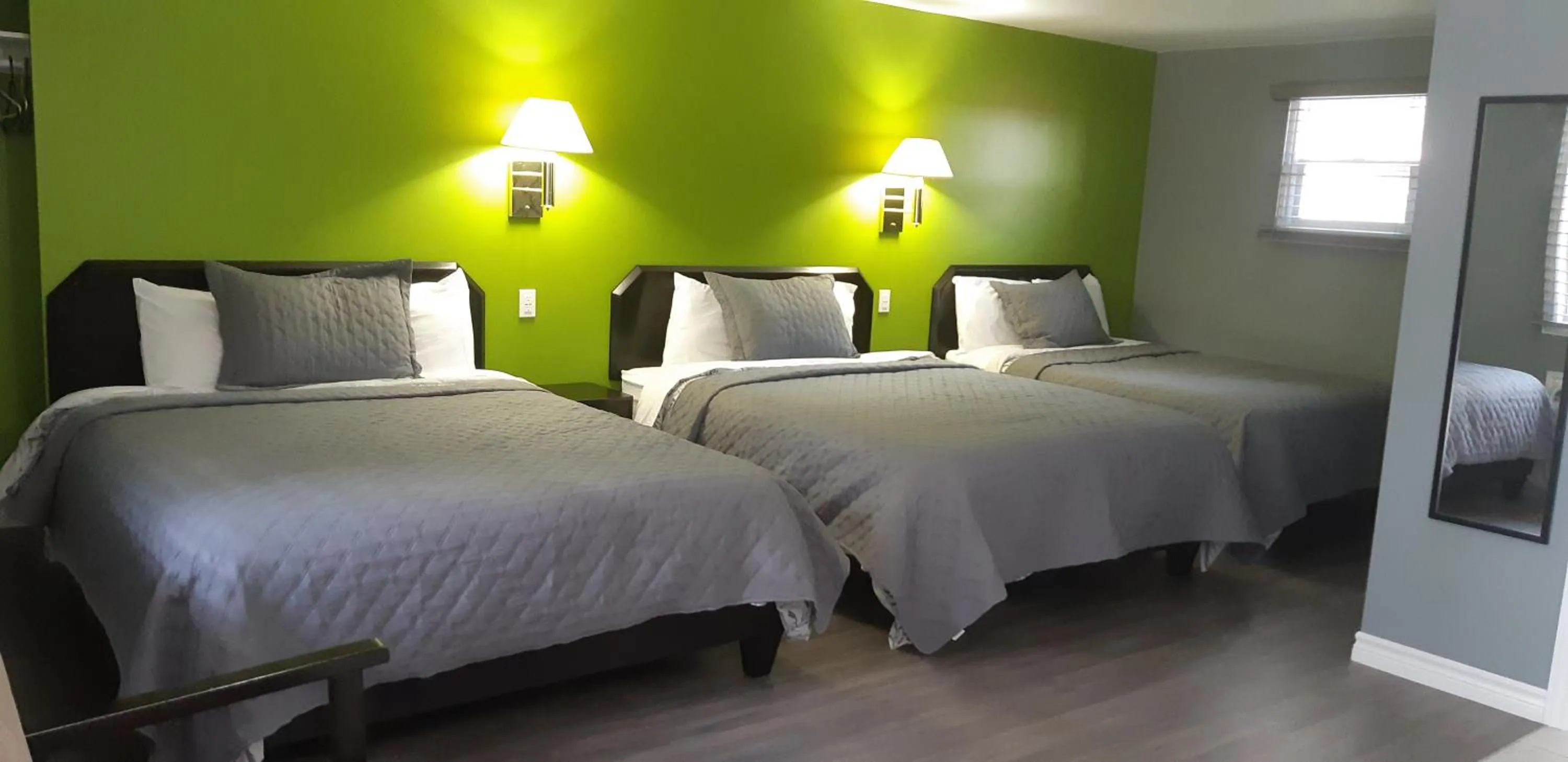 Bed in Nipissing Inn