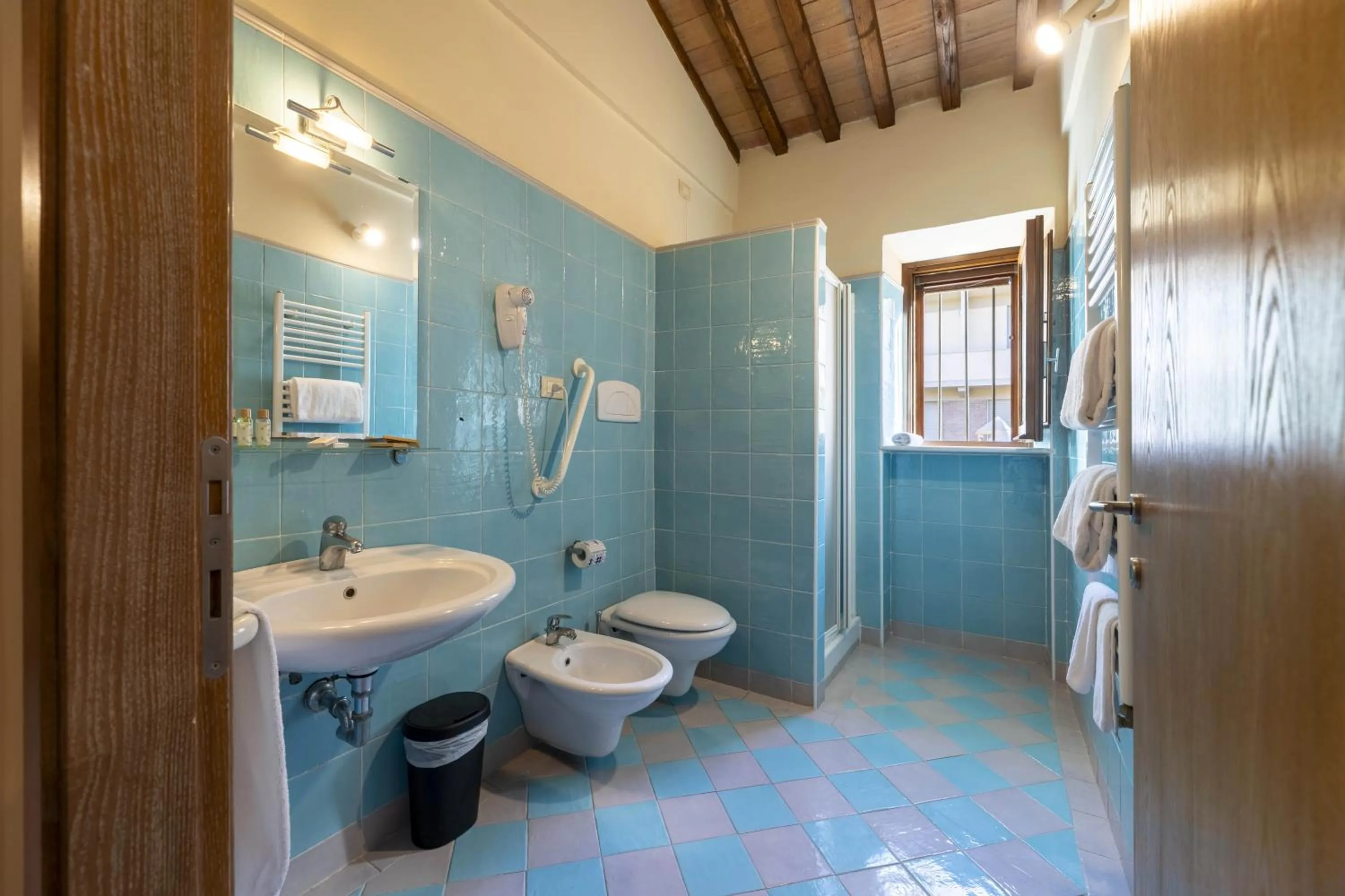 Toilet in Villa Montarioso