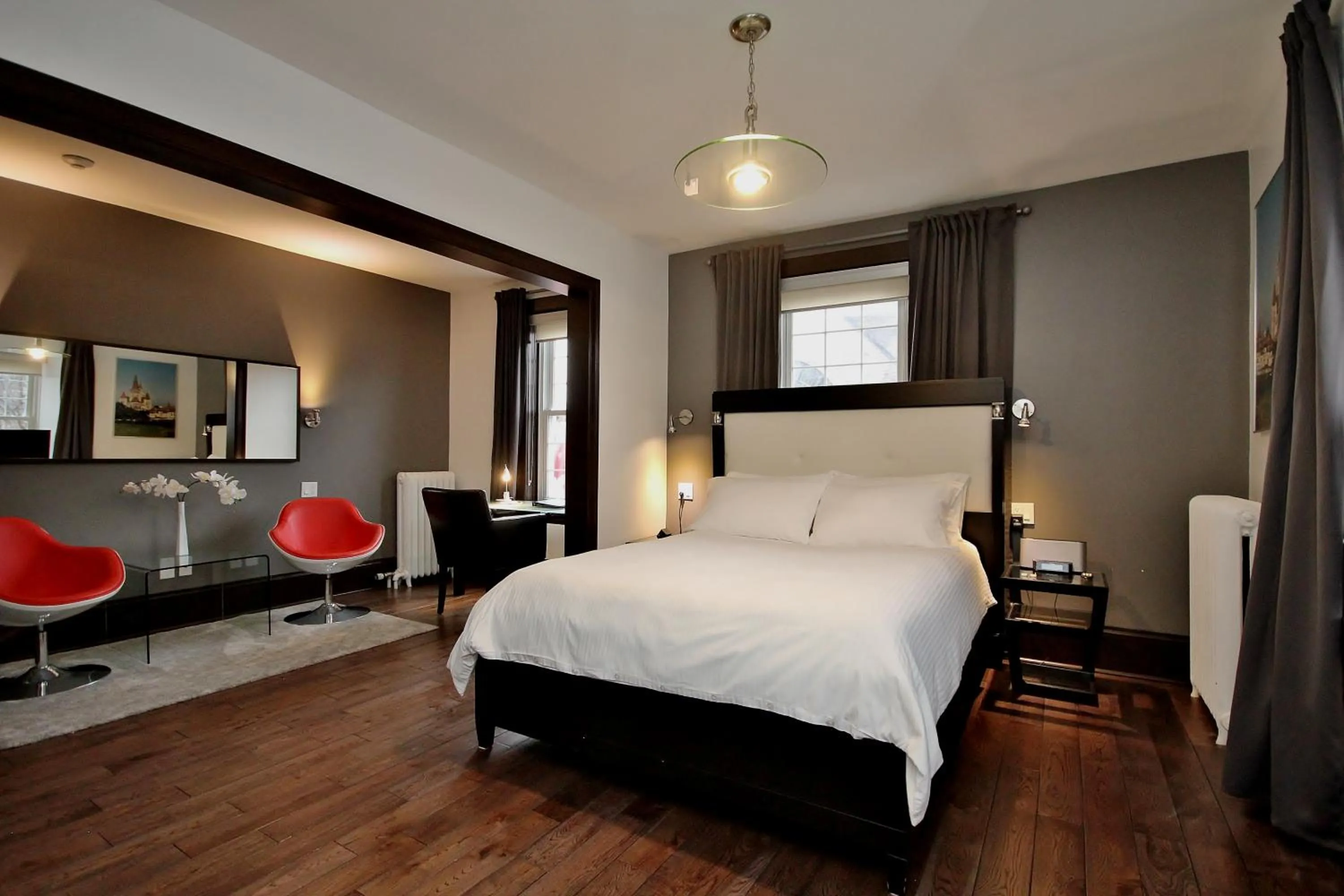 Photo of the whole room, Bed in Swiss Hotel