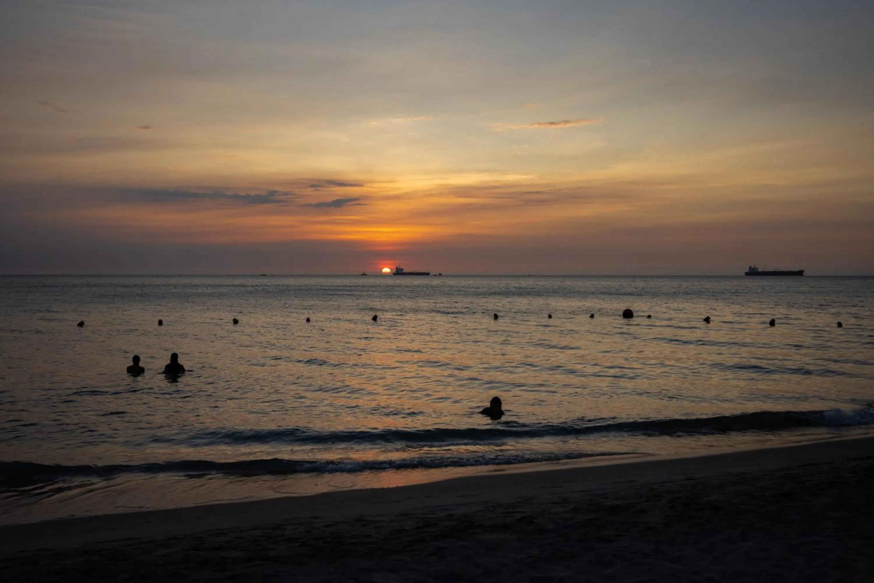 Beach in Mercure Santa Marta Emile