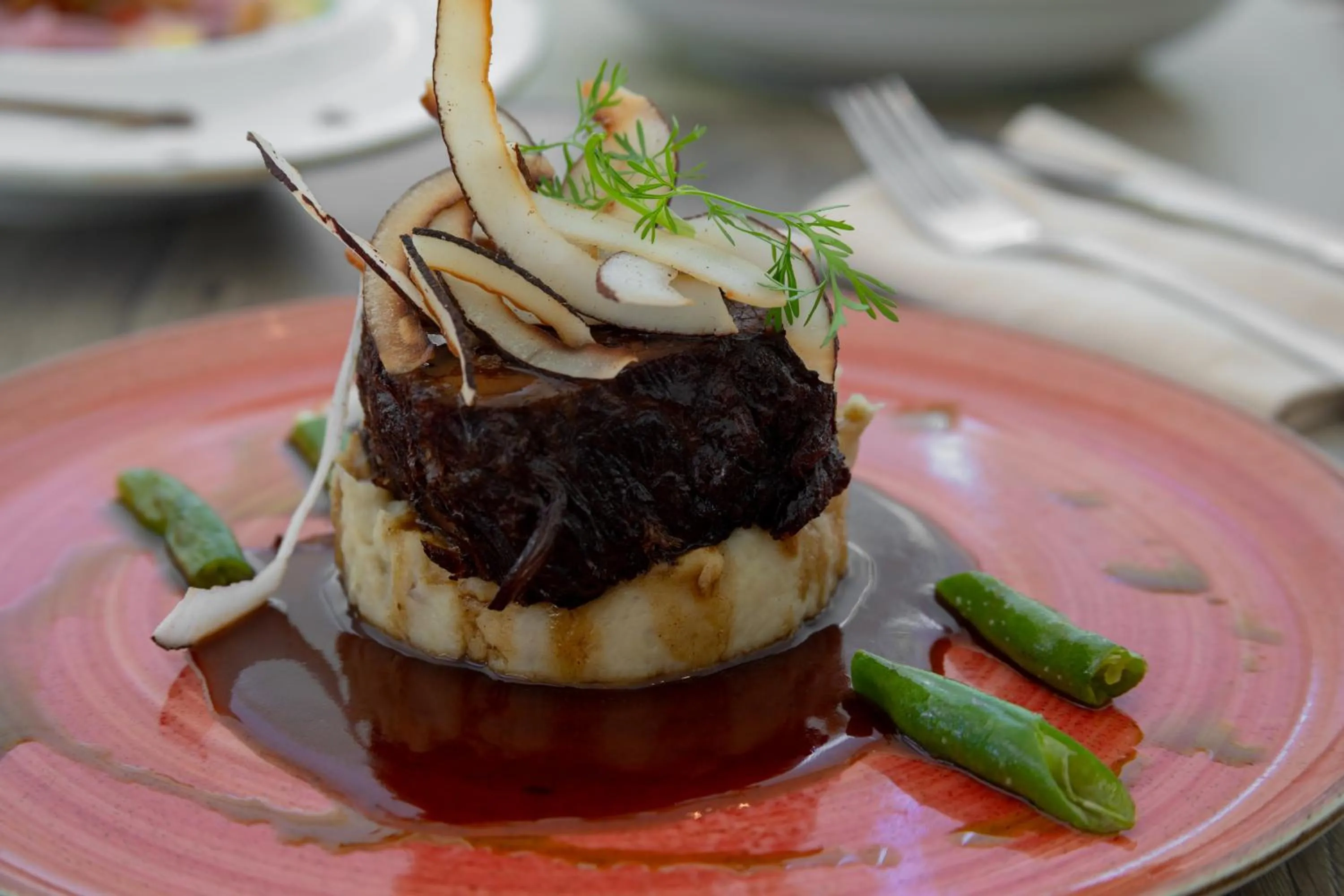 Restaurant/places to eat in Mercure Santa Marta Emile