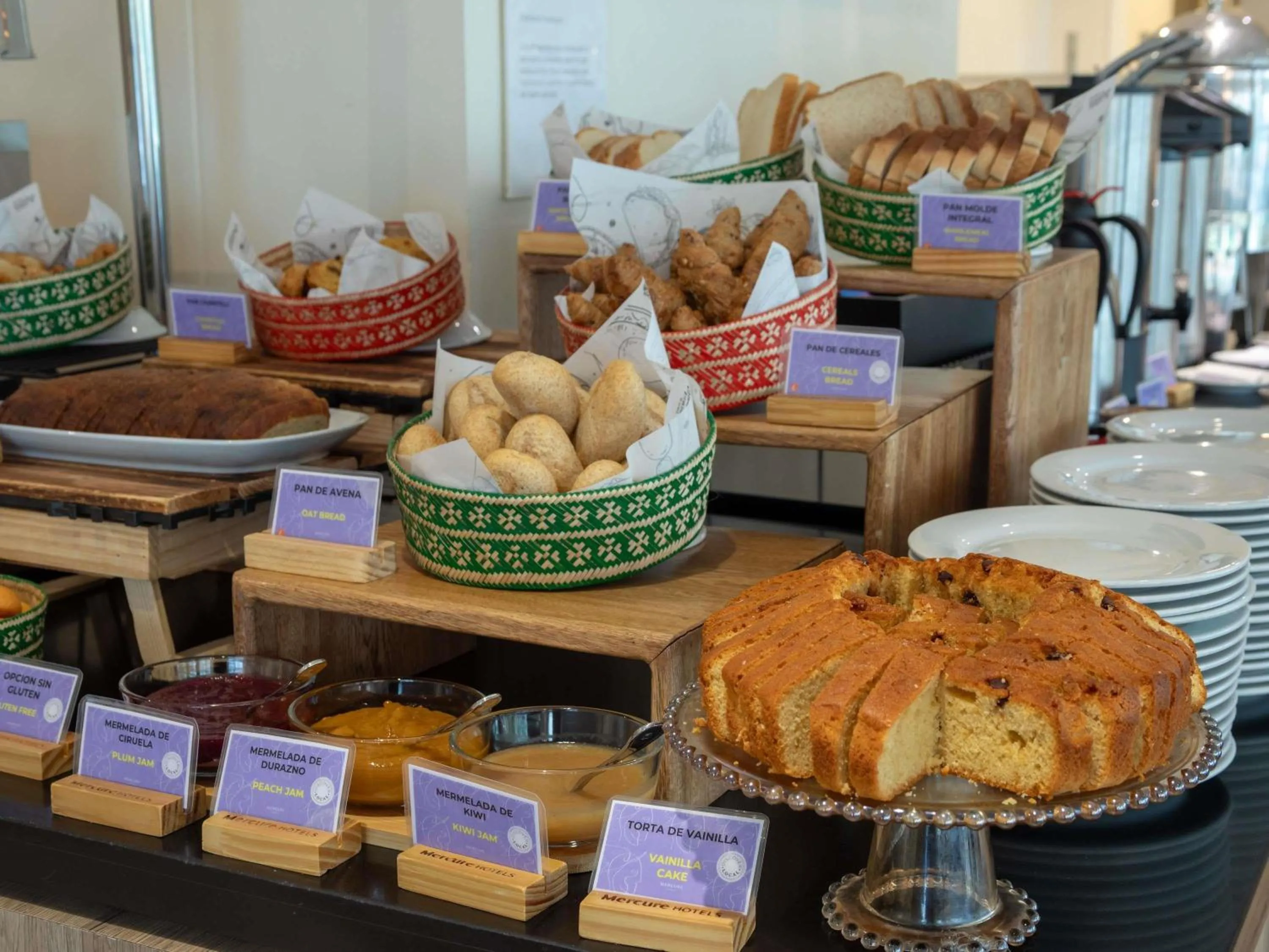 Breakfast in Mercure Santa Marta Emile