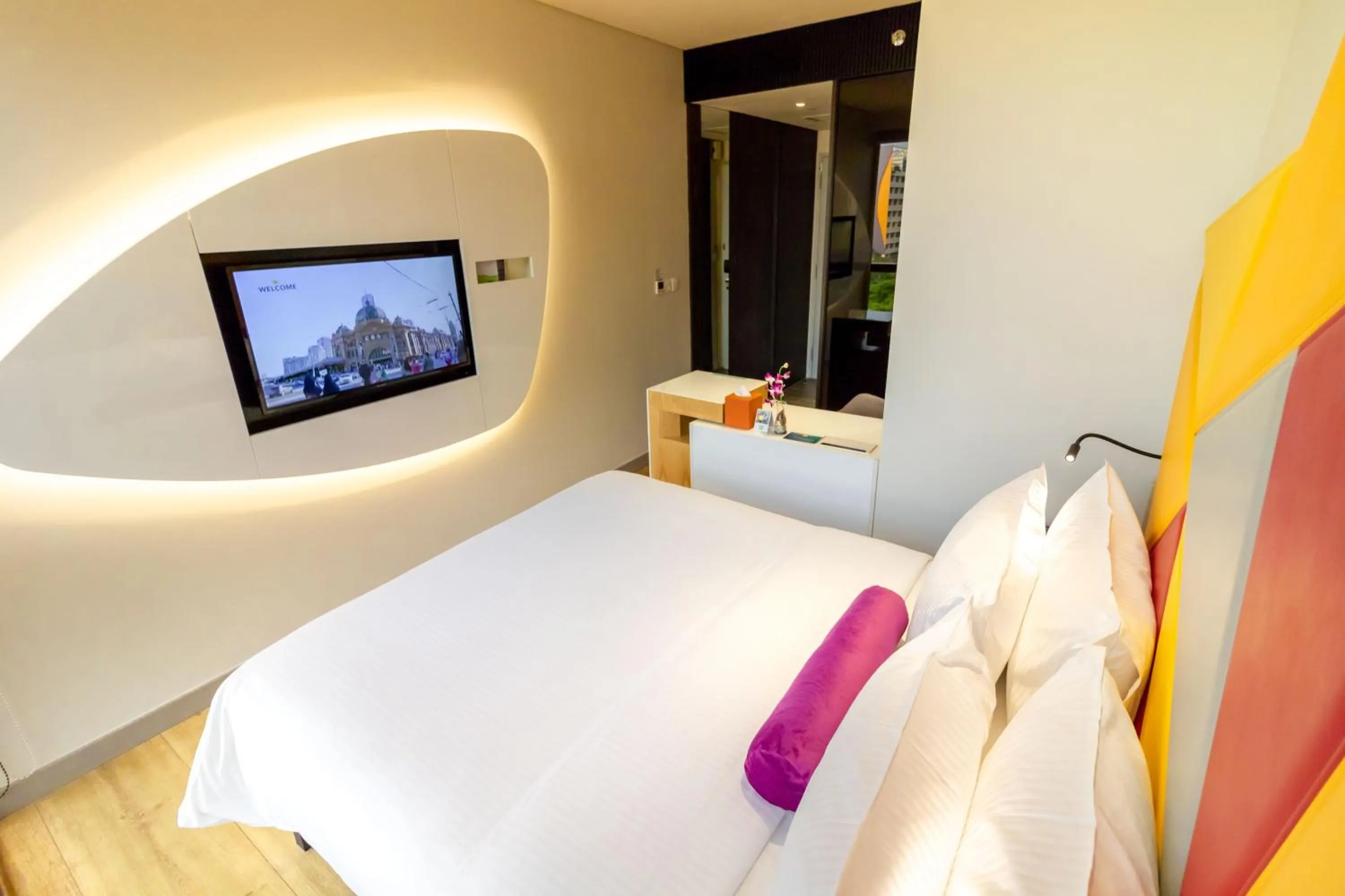 Bed in Ibis Styles Singapore On Macpherson