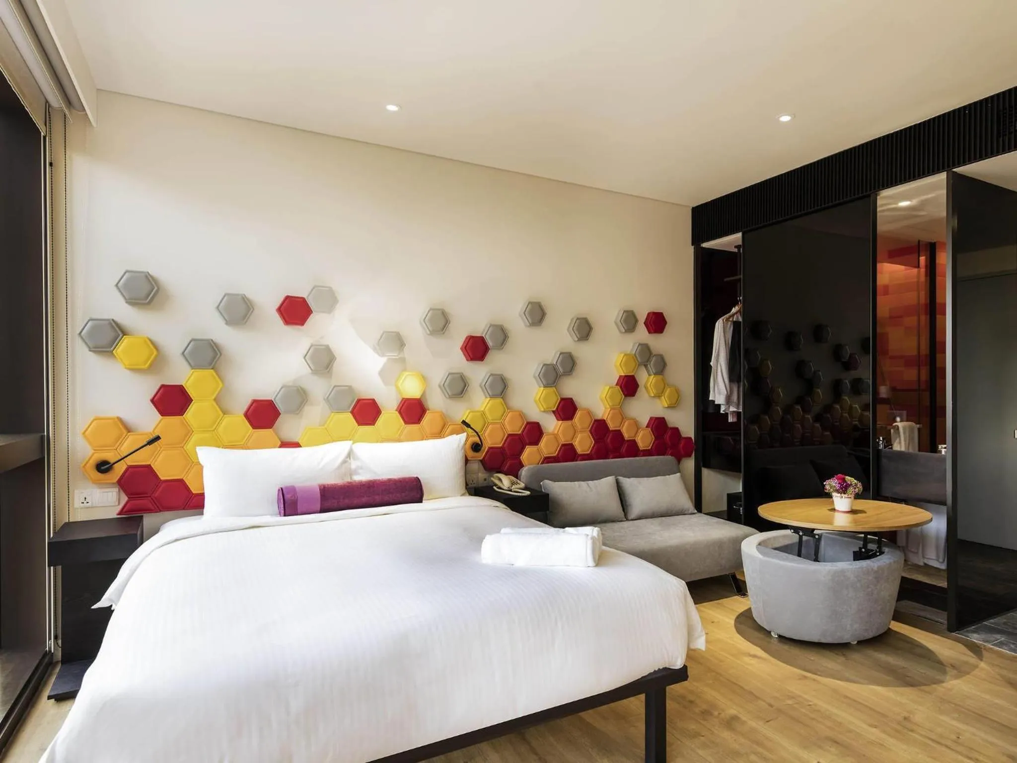 Bedroom, Bed in Ibis Styles Singapore On Macpherson