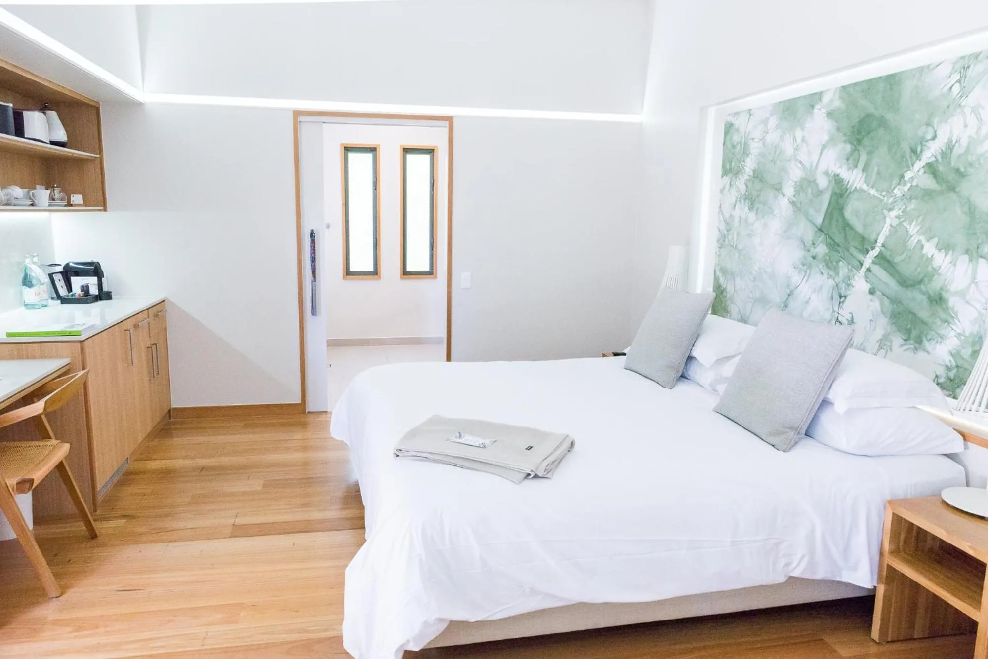 Photo of the whole room, Bed in Elements Of Byron