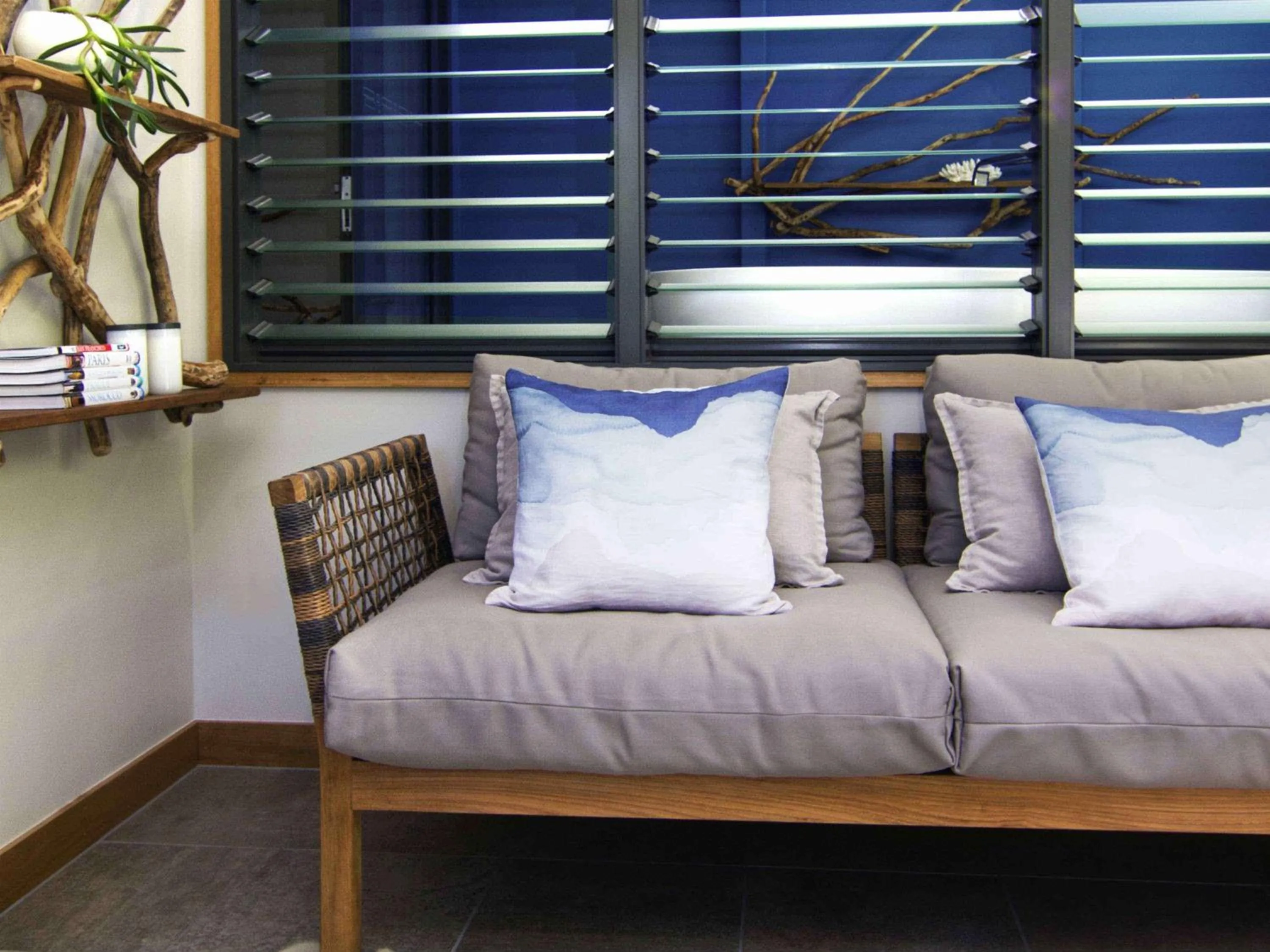 Photo of the whole room, Bed in Elements Of Byron