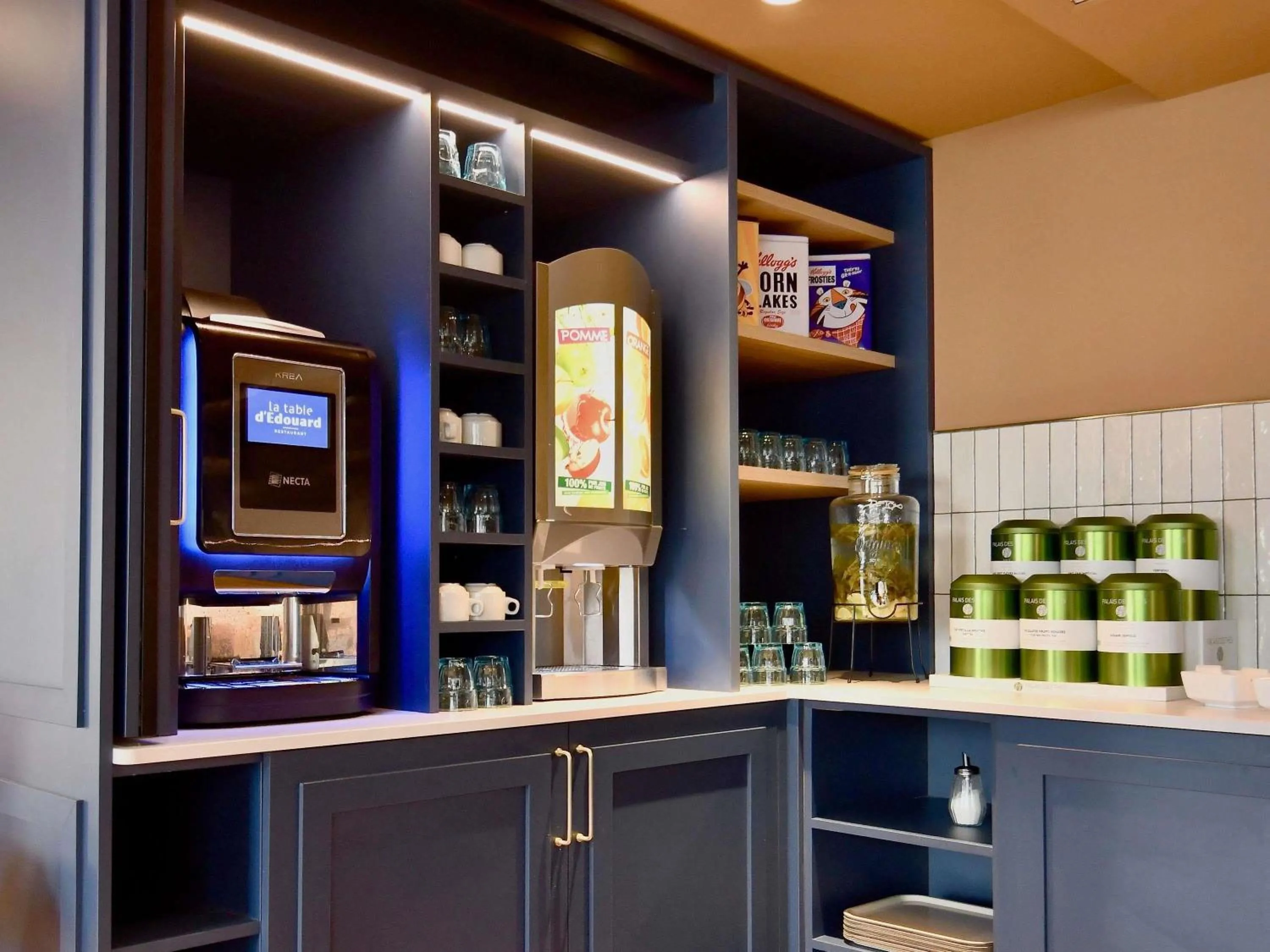 Breakfast in Ibis Budget Nantes Rezé Aéroport