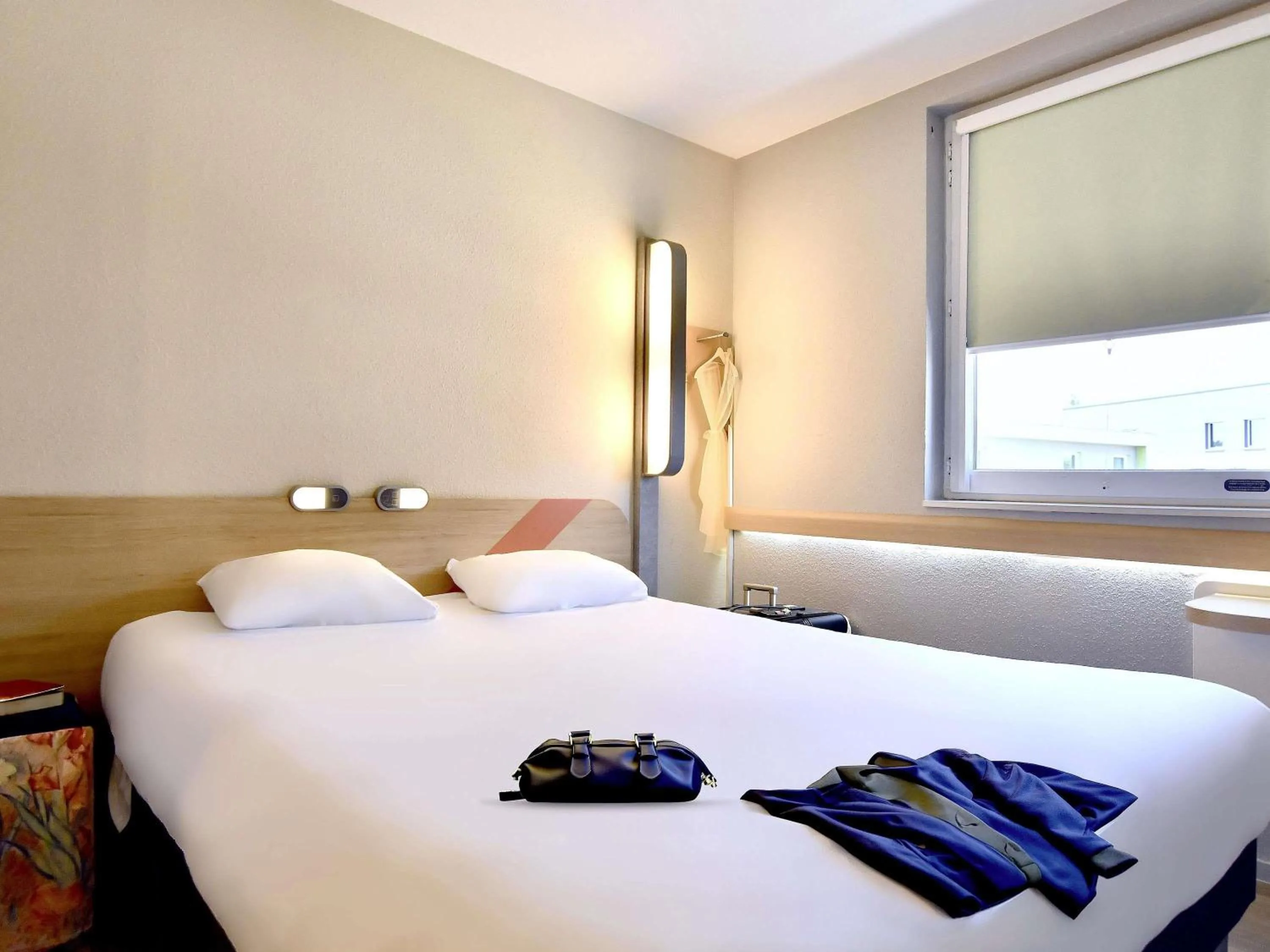 Bedroom, Bed in Ibis Budget Nantes Rezé Aéroport